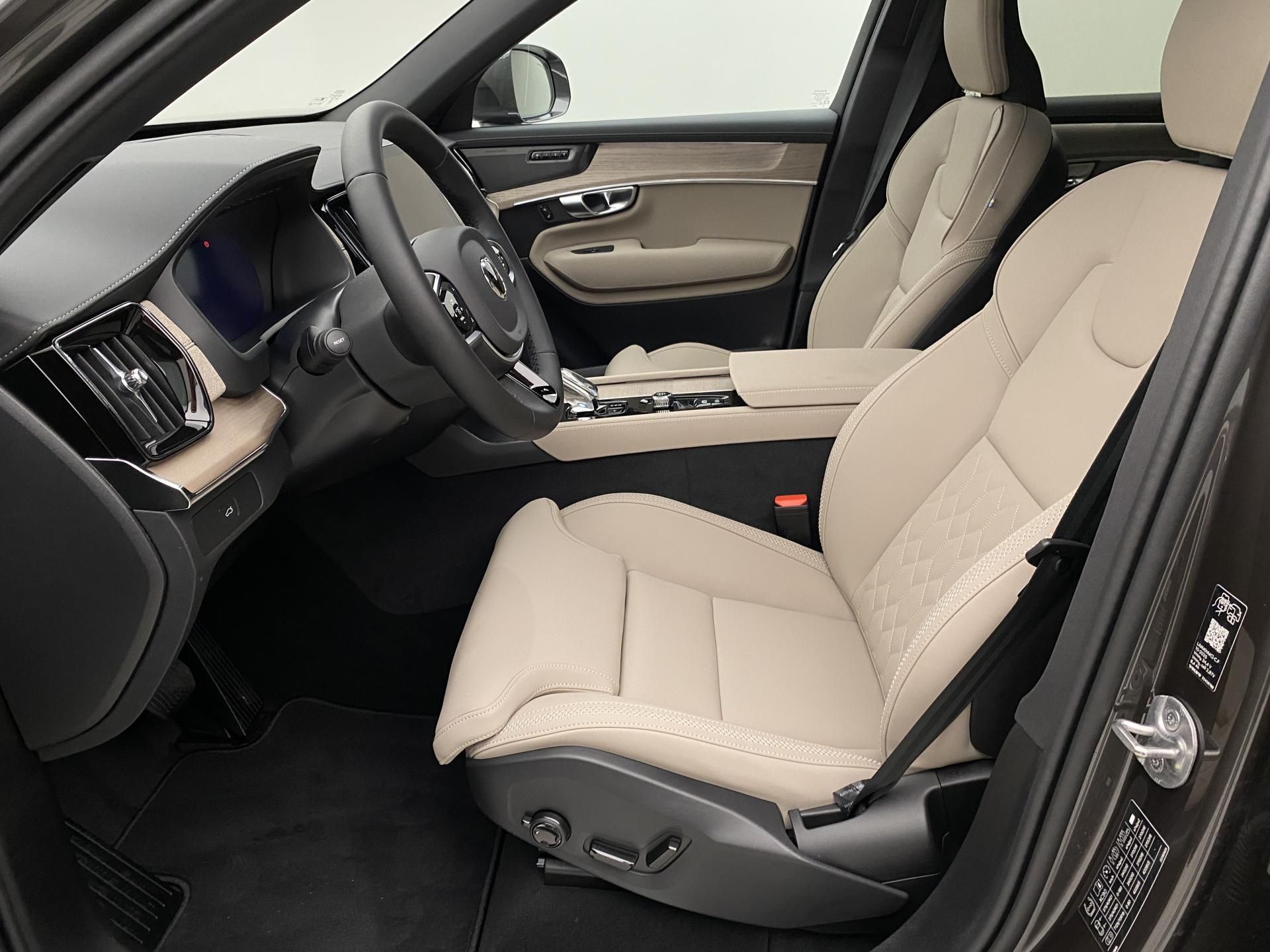 Volvo XC90, B5 AWD AUT BRIGHT PLUS - fotka 3