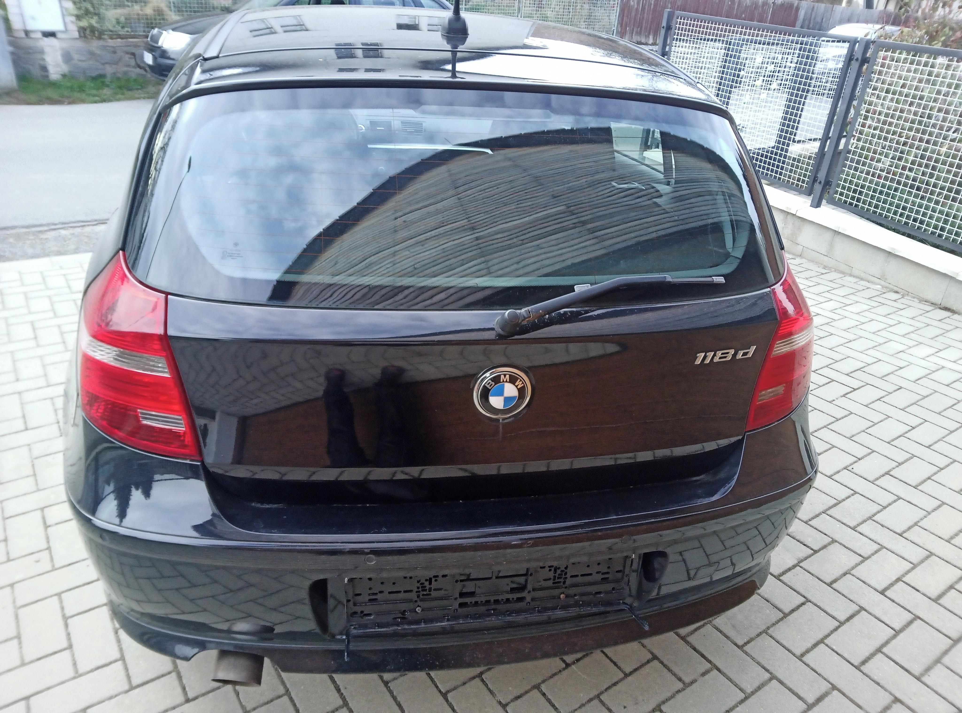 BMW Řada 1, BMW 318d - fotka 2