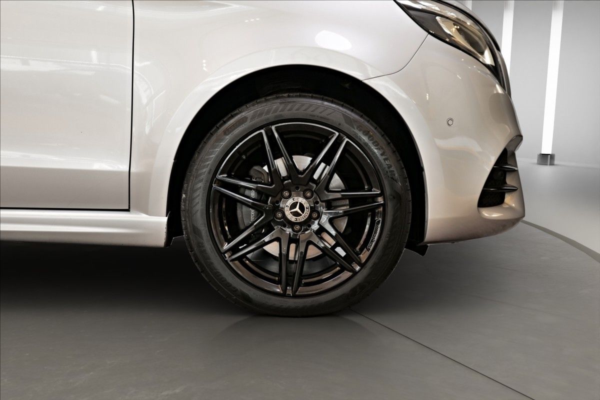 Mercedes-Benz Třídy V, V300d / NIGHT / 360° - fotka 4
