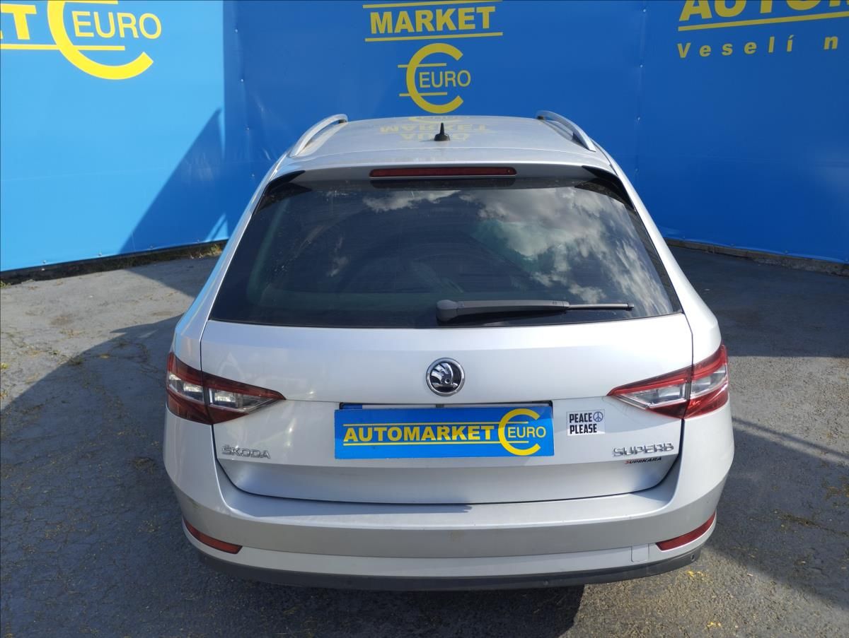 Škoda Superb, 2,0 TDi 110KW LAURIN/KLEMENT - fotka 5