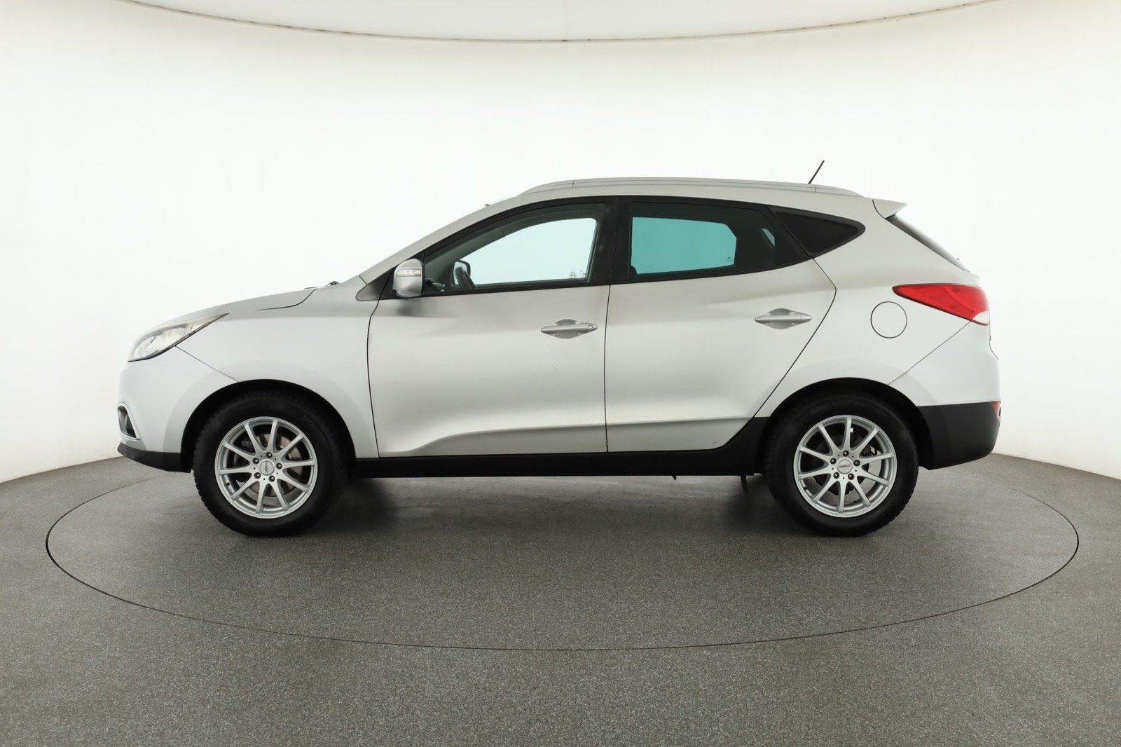 Hyundai ix35, 2.0 CRDi, Kožené sedačky - fotka 3