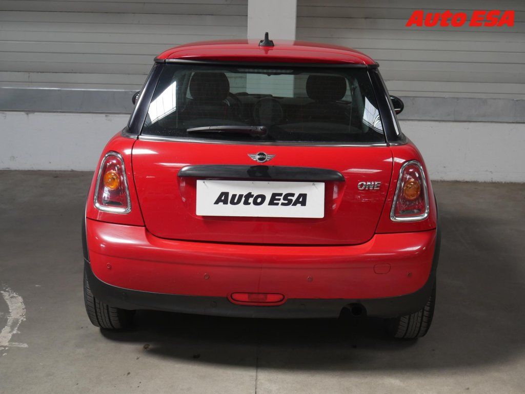 Mini One, 1.6i,AC,park.asist - fotka 5