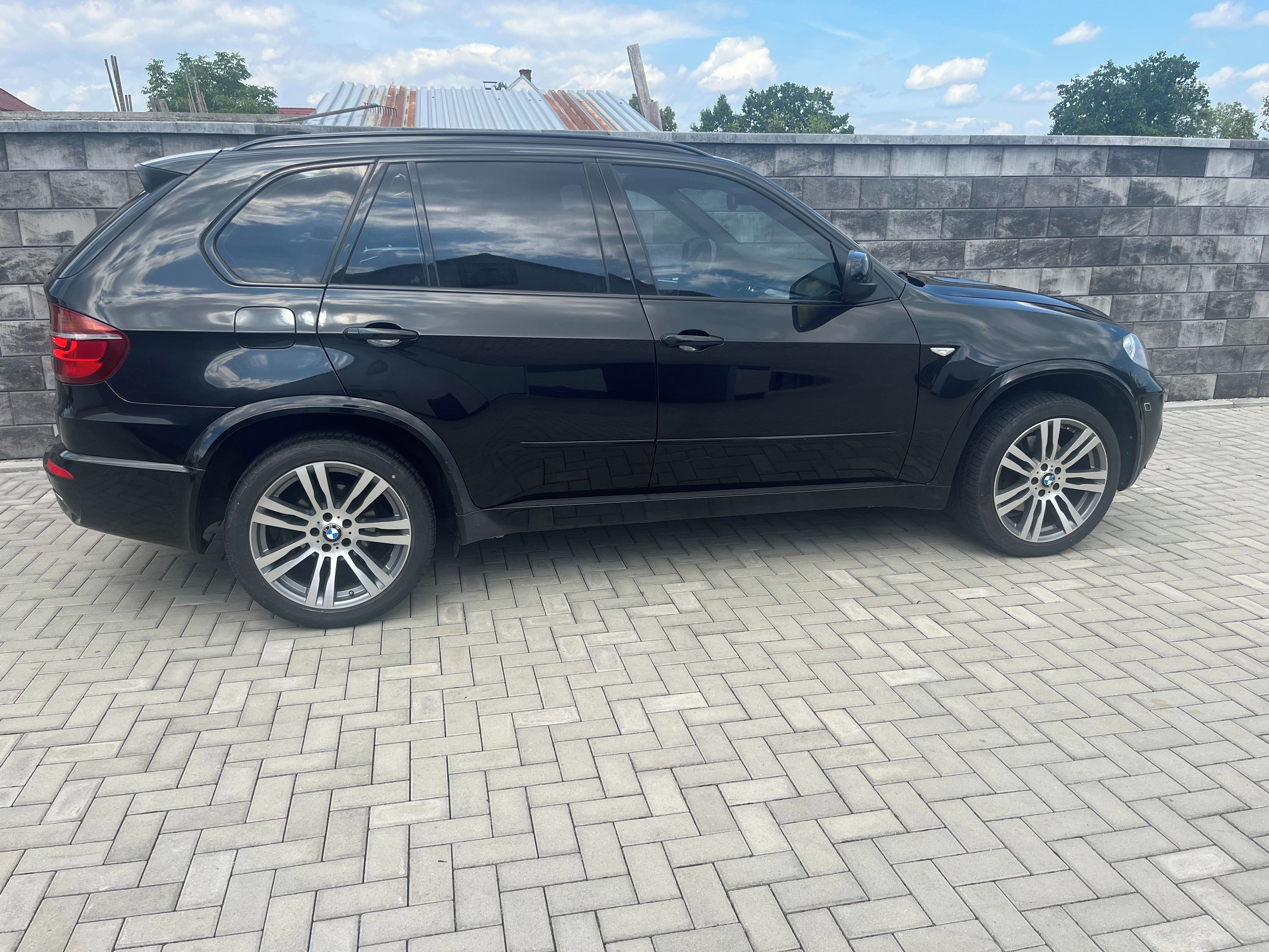BMW X5 - fotka 2