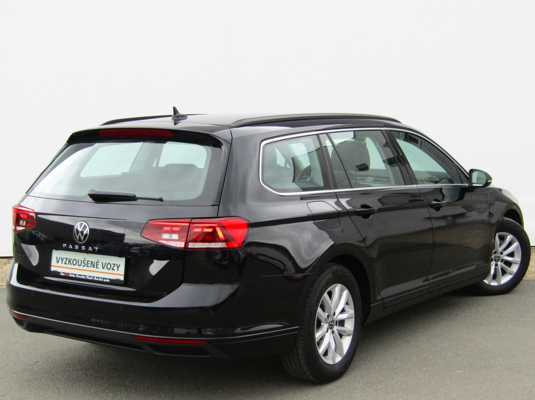 Volkswagen Passat, Variant 2.0 TDI 110KW DSG - fotka 2