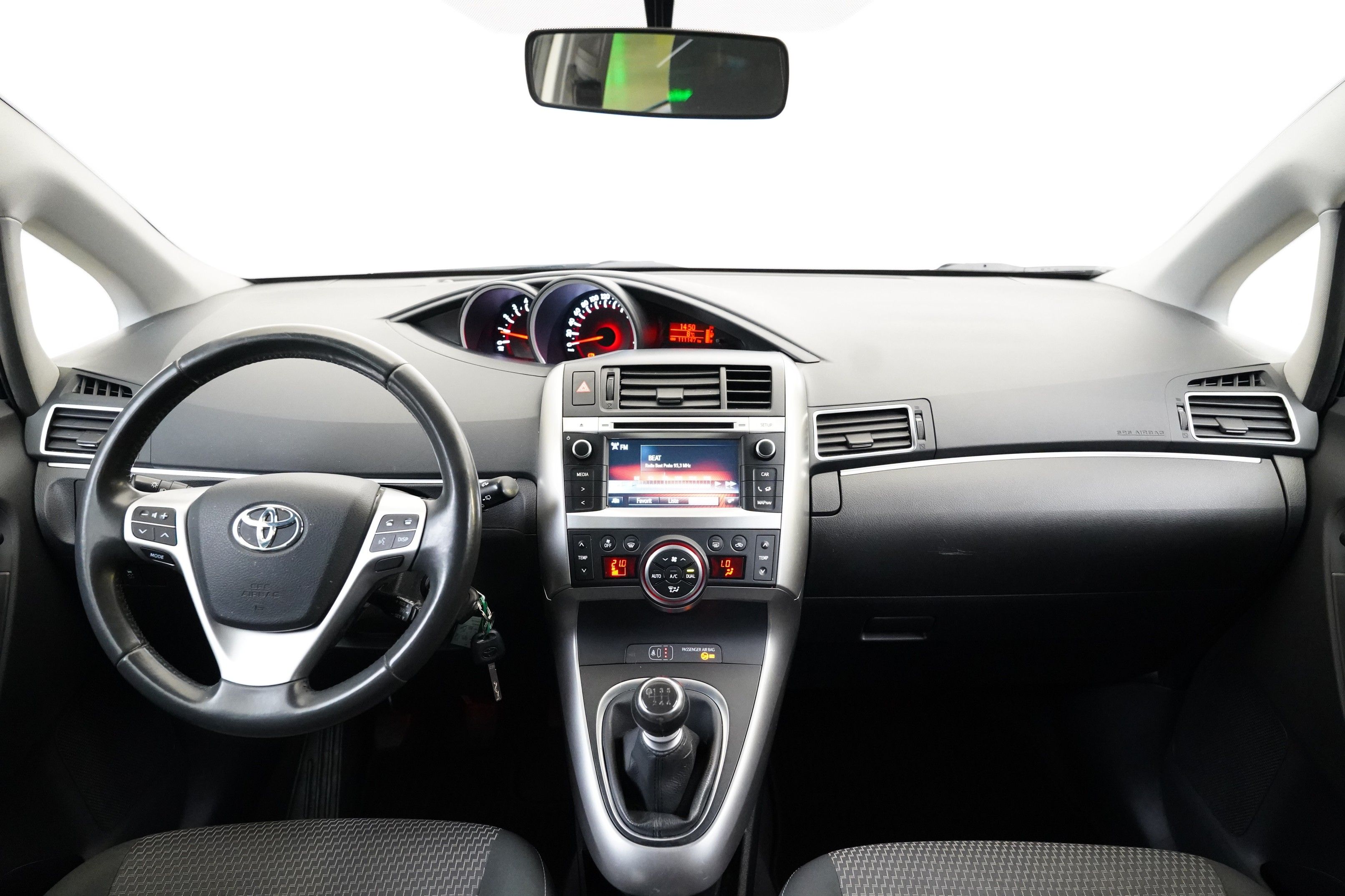 Toyota Verso, 1.6 D 82 kW Life - fotka 5