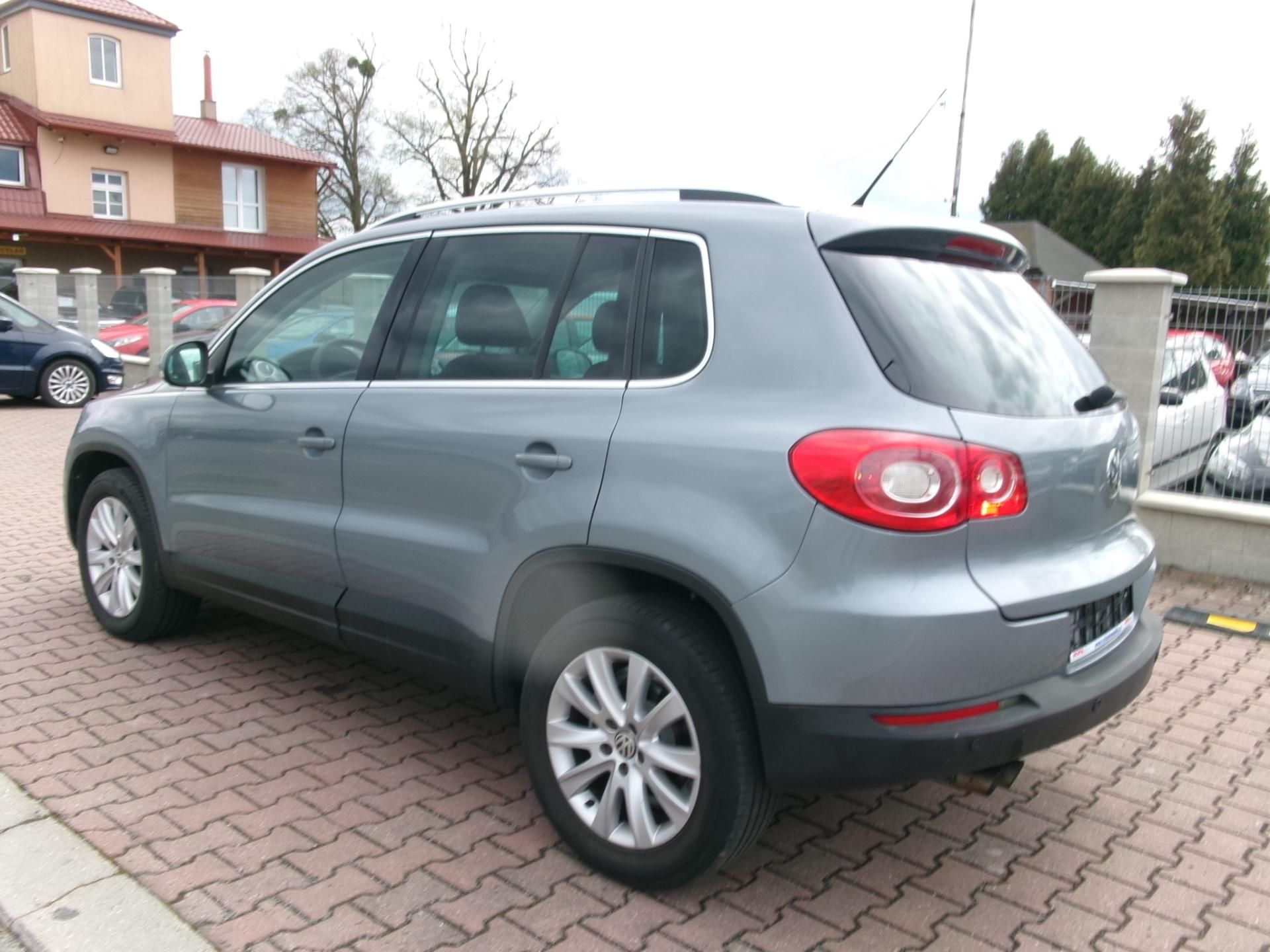 Volkswagen Tiguan, 2,0TDI DSG AC 4x4 TEMP - fotka 5