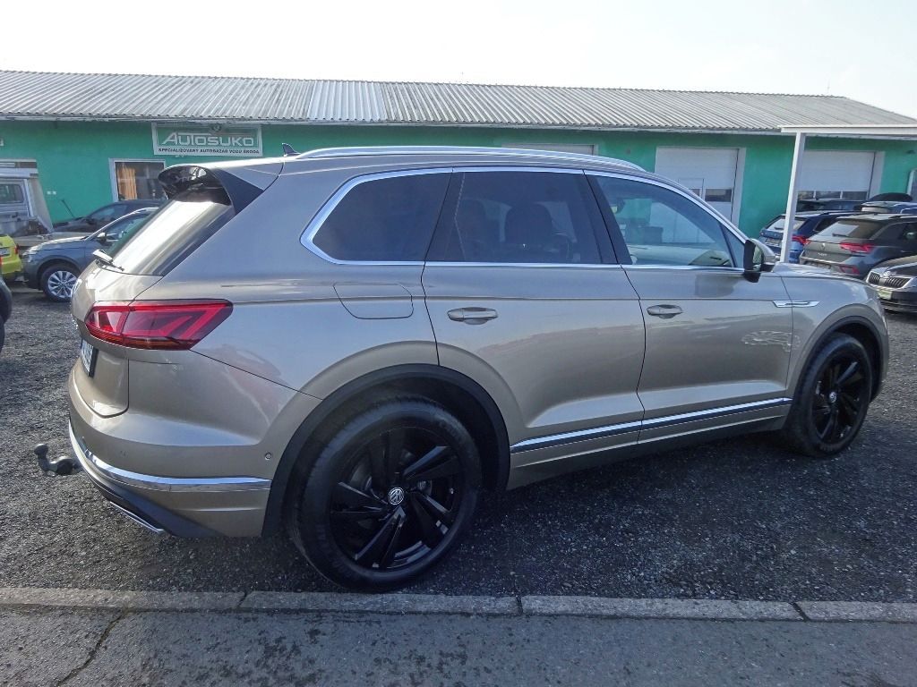 Volkswagen Touareg, 3,0 TDI V6 210kW - ČR + SERVIS - fotka 6