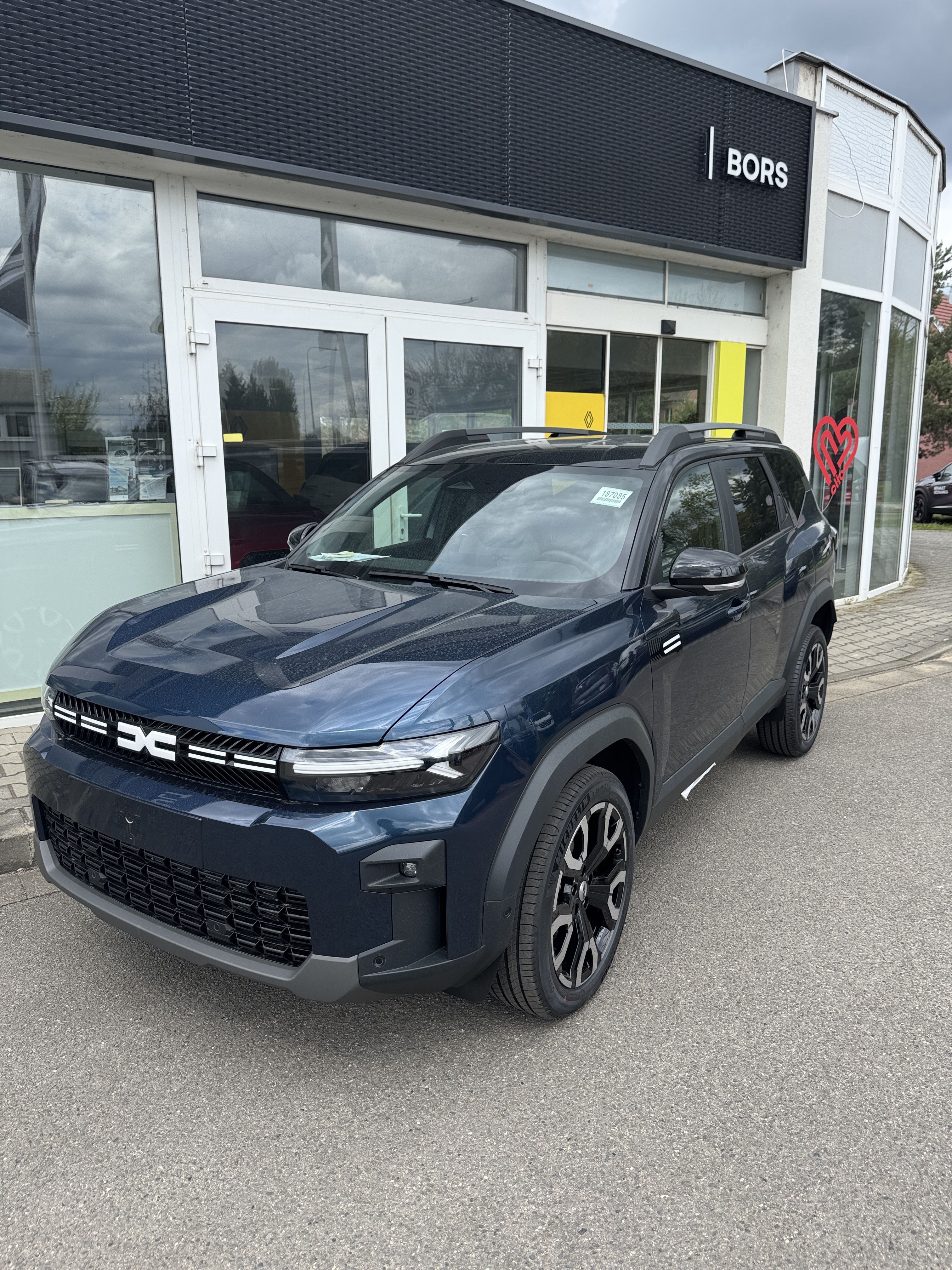 Dacia Bigster, Journey hybrid 155