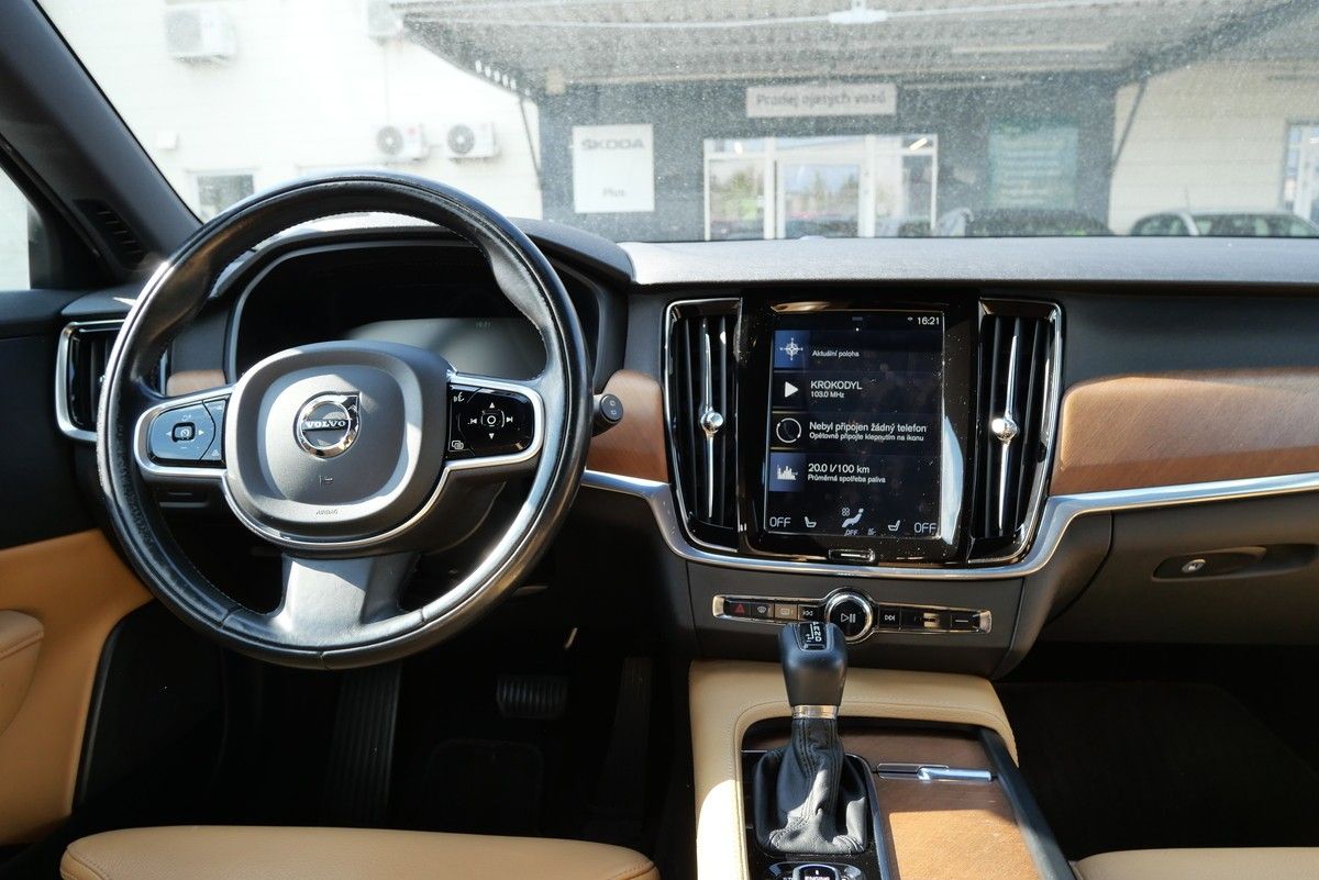Volvo V90, 2.0 173 kW - fotka 6