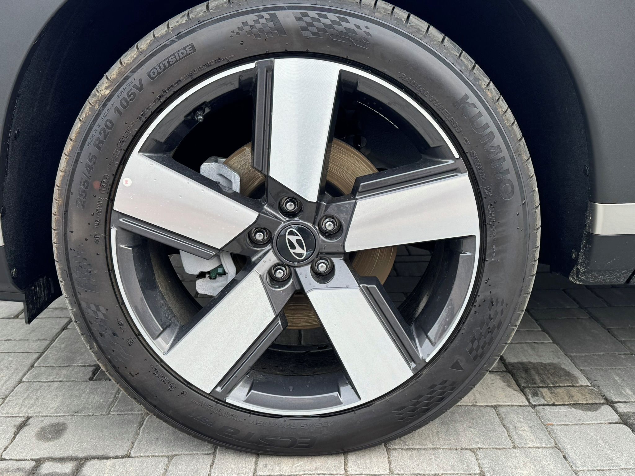 Hyundai Santa Fe, 7S 1,6 T-GDI HEV 4WD STYLE PRE - fotka 4