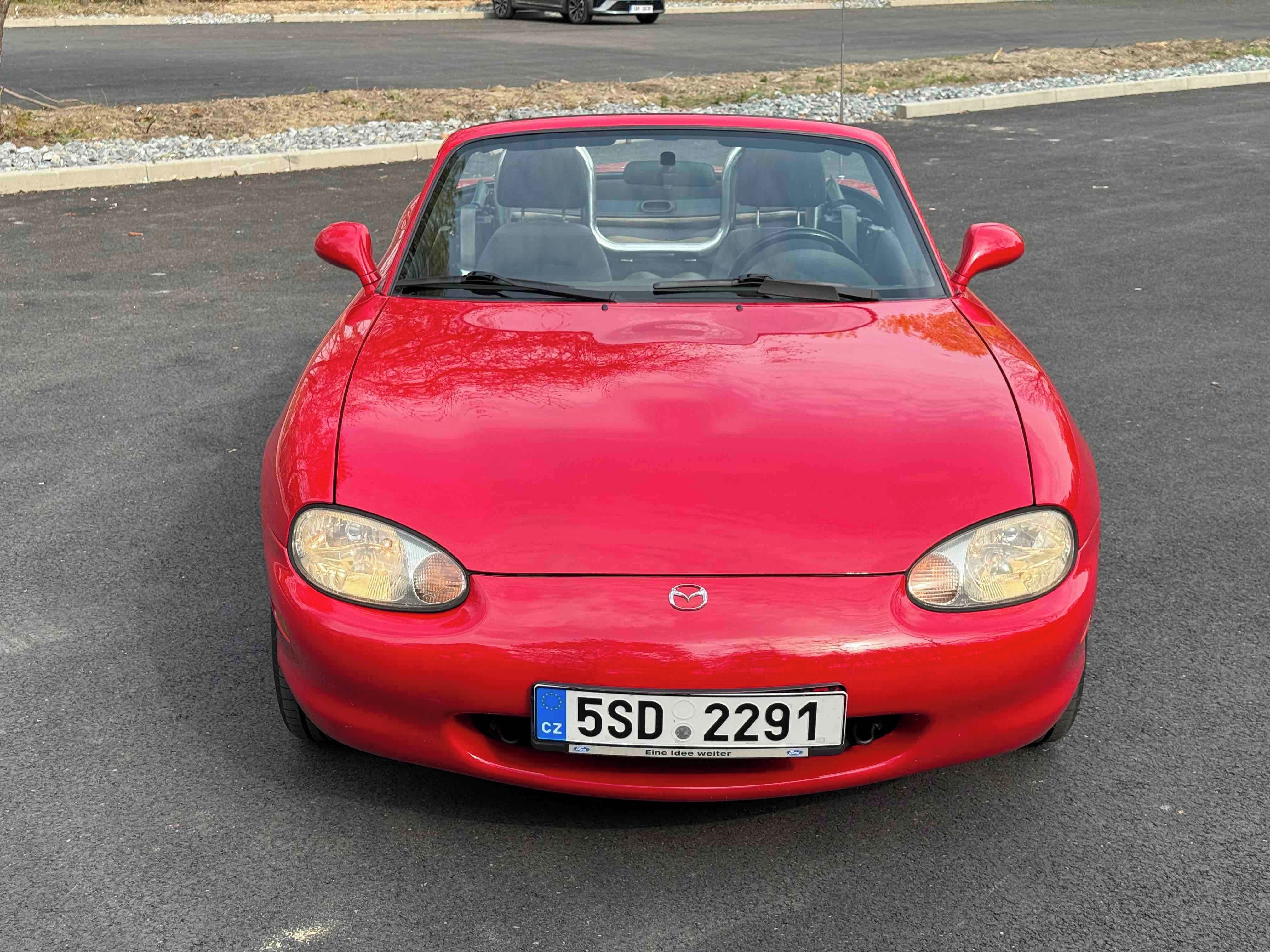 Mazda MX-5, 1.6 81kW po kompletní renovaci - fotka 4