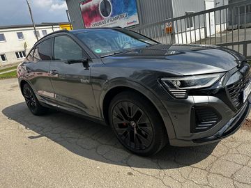AUDI Q8 Sportback e-tron sline