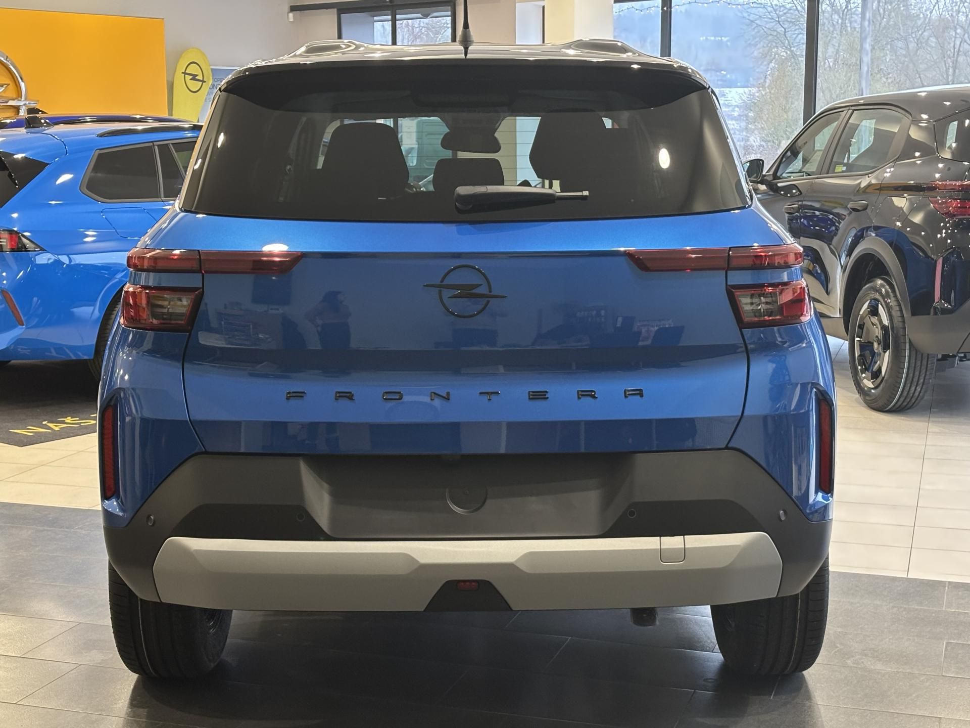Opel Frontera, GS 1.2 TURBO Hybrid - fotka 5