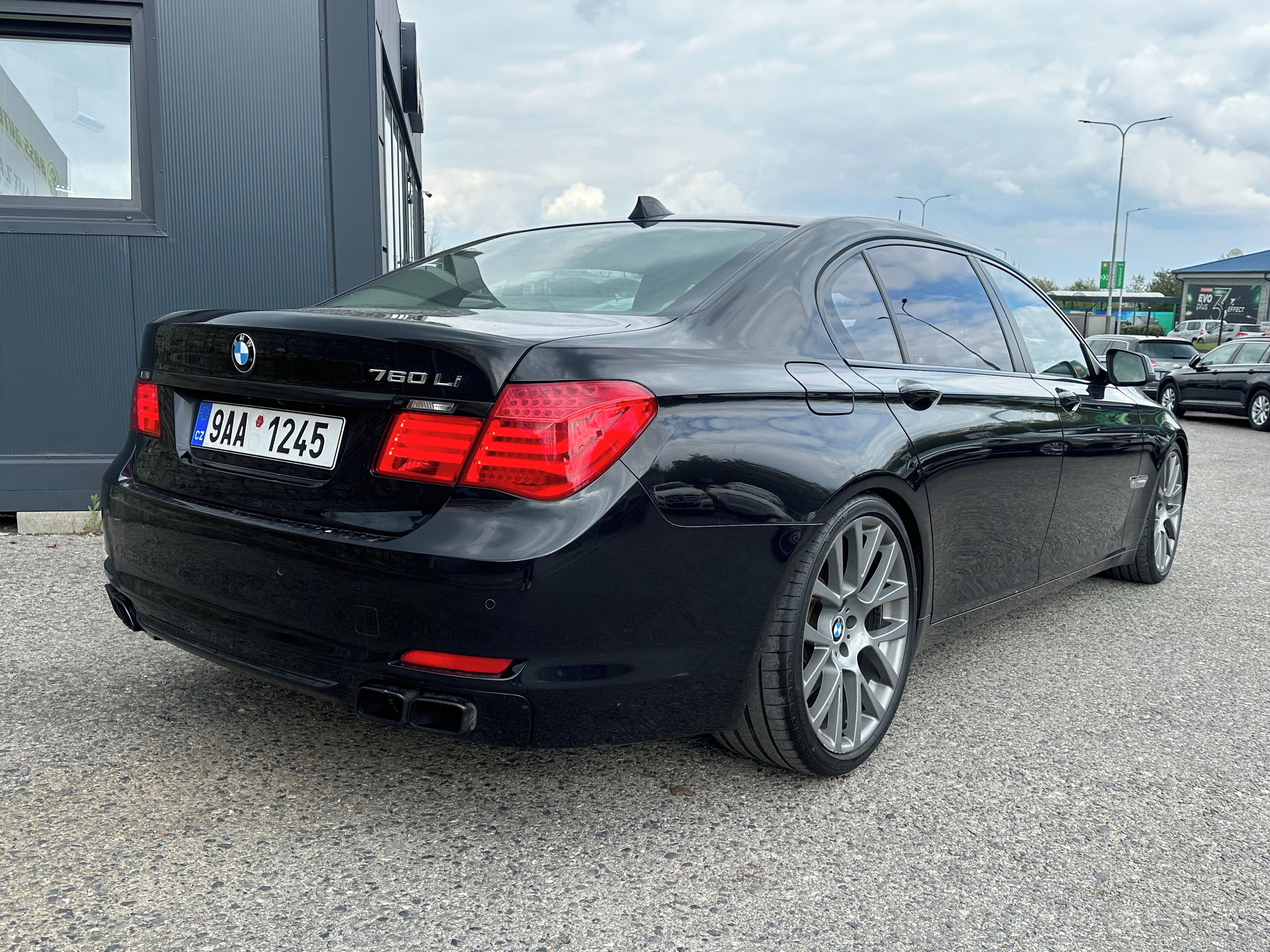 BMW Řada 7, BMW 760 2009 - fotka 6