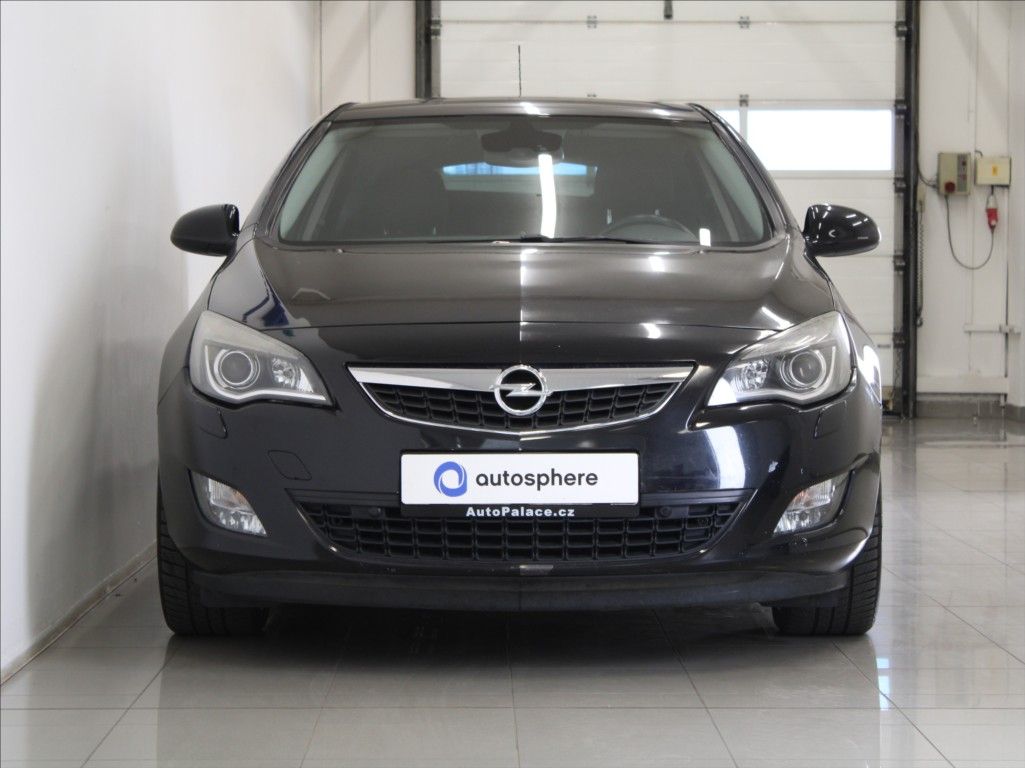 Opel Astra, 2,0 CDTi 118kW ST 180tkm. - fotka 2
