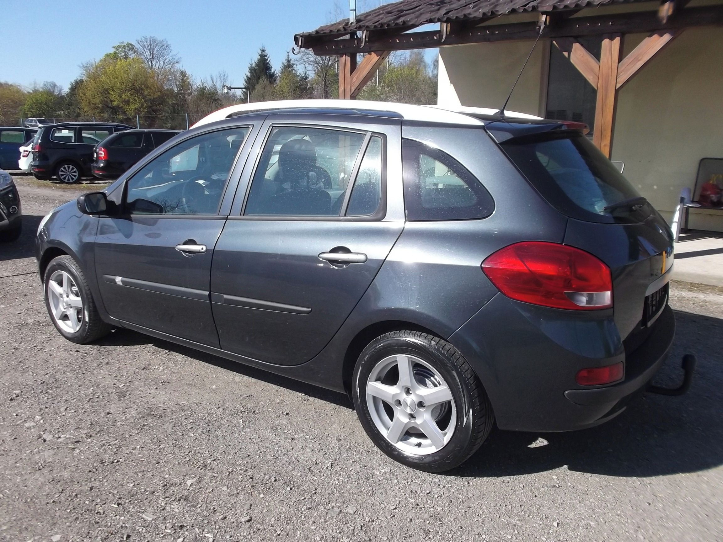Renault Clio, 1.2 i - fotka 2
