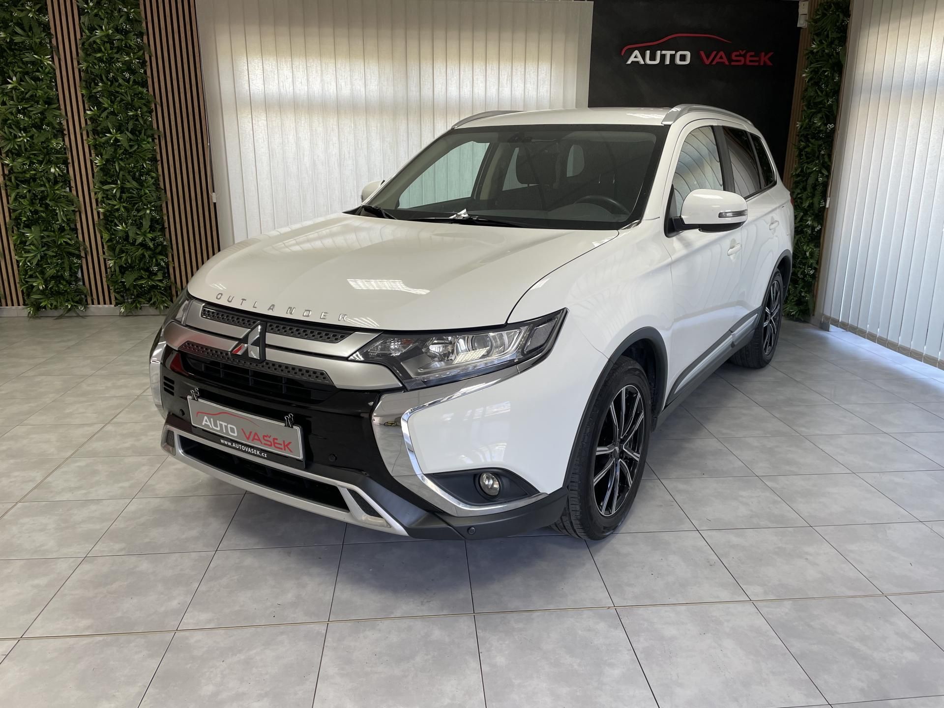 Mitsubishi Outlander, 2.0 MIVEC AT 4x4 ČR DPH SERVIS - fotka 6