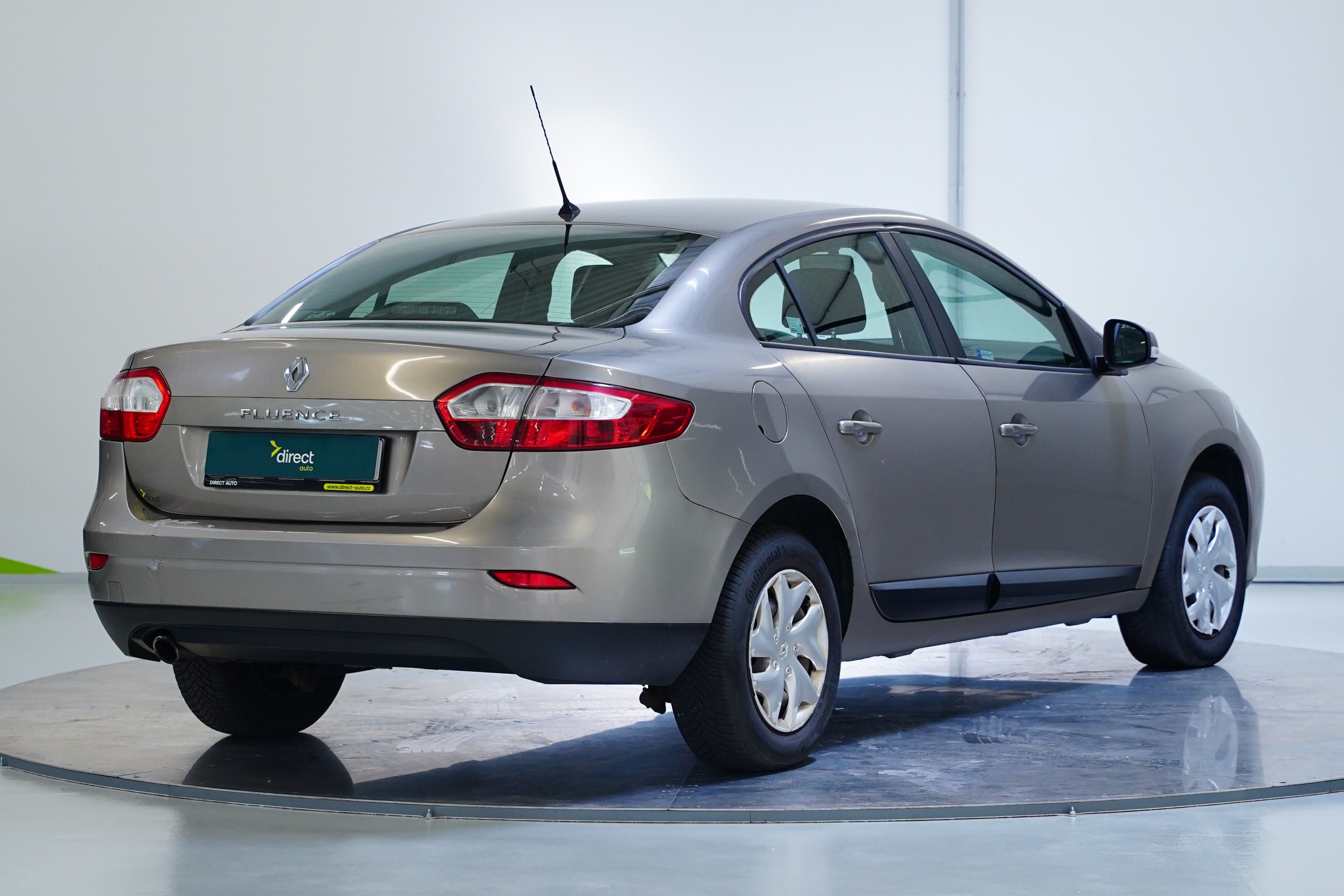 Renault Fluence, 1.6i 16V 82 kW - fotka 2