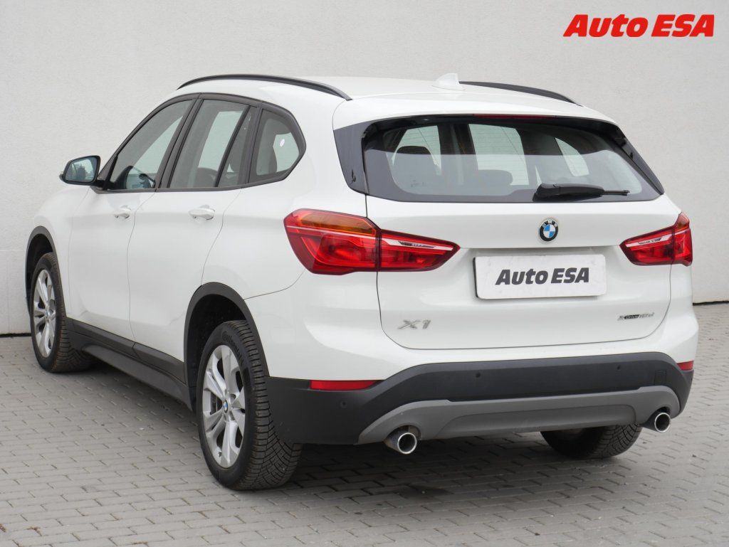 BMW X1, 2.0 D xDrive 18d,ČR - fotka 6