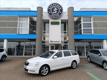 1,6 TDi DSG Elegance