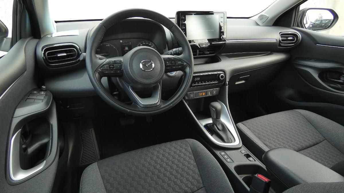 Mazda 2, 1.5 Hybrid e-CVT Centre-line - fotka 5