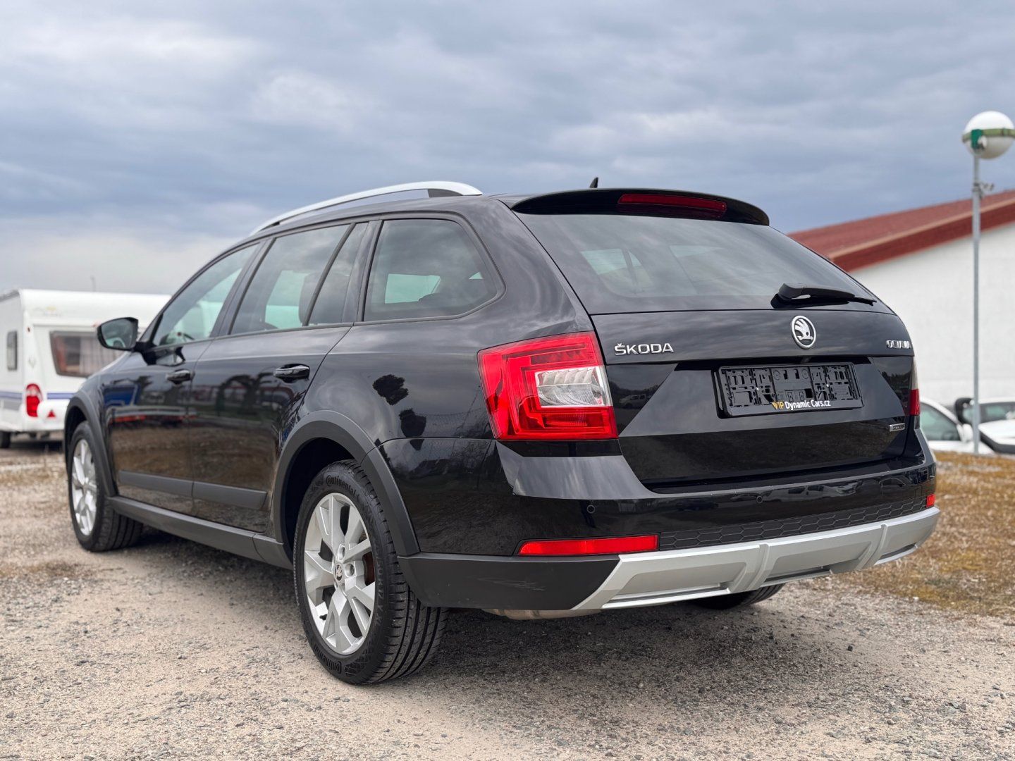 Škoda Octavia, 2.0 TDI DSG Scout 4x4 TAŽNÉ - fotka 5