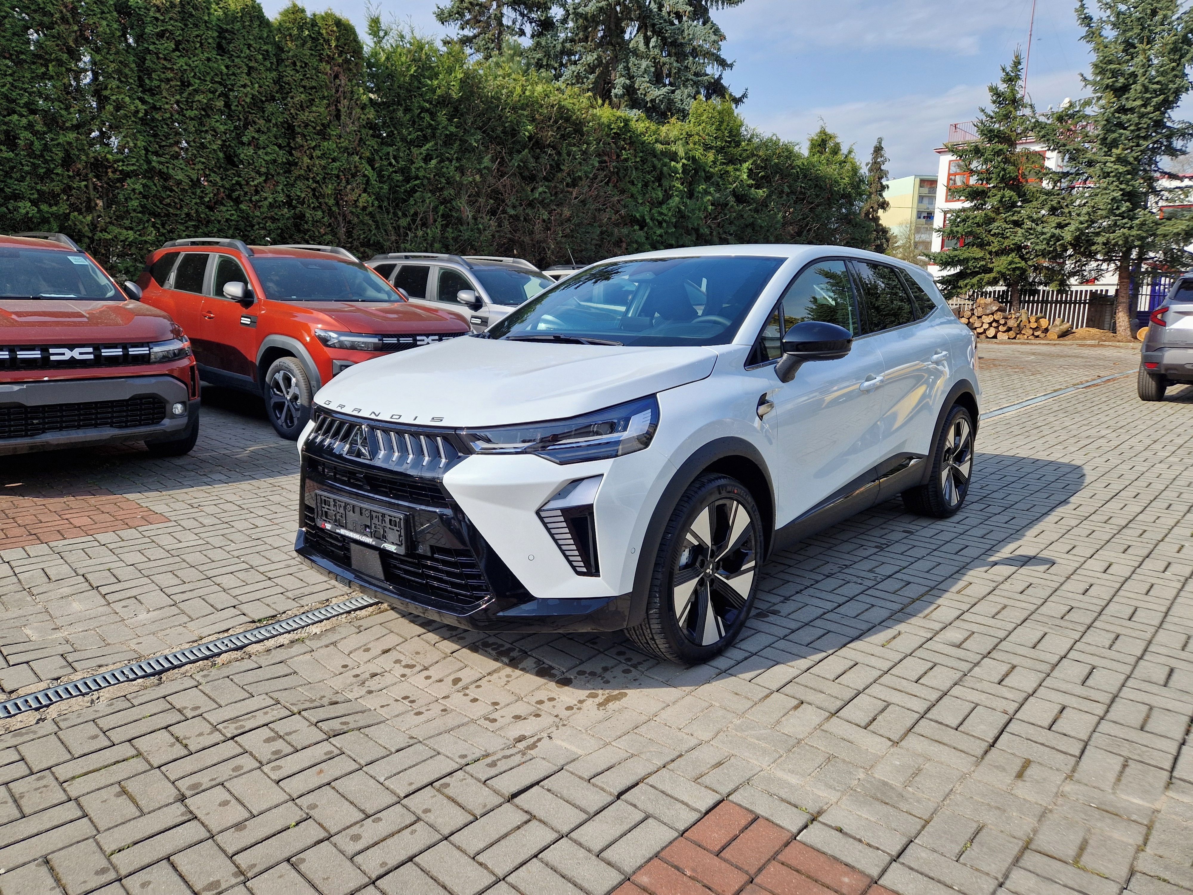 Mitsubishi Grandis, Intense+ 1.3 DI-T MHEV 104kW