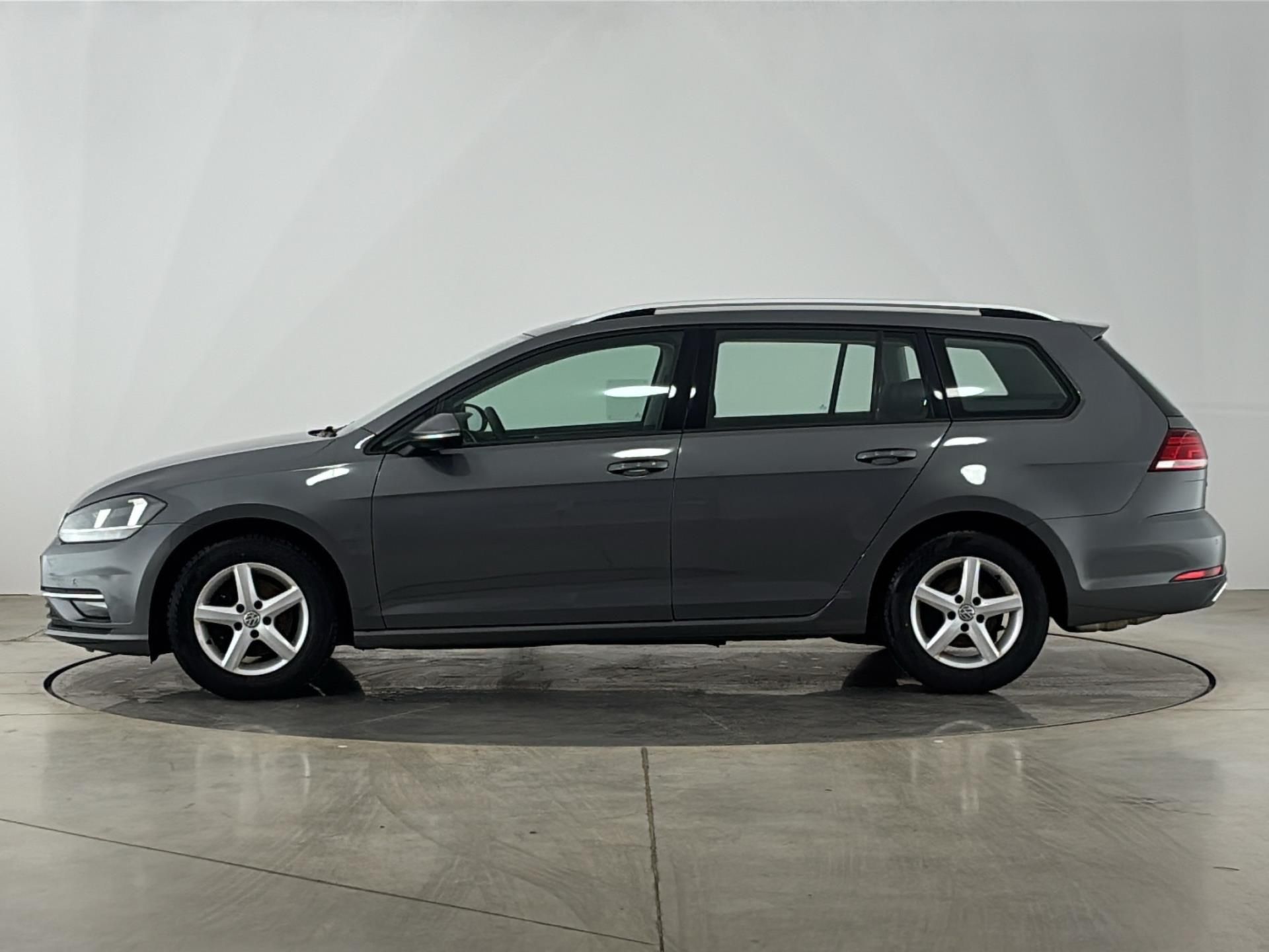 Volkswagen Golf, 1.4 TSI / 92 kW Comfortline - fotka 3