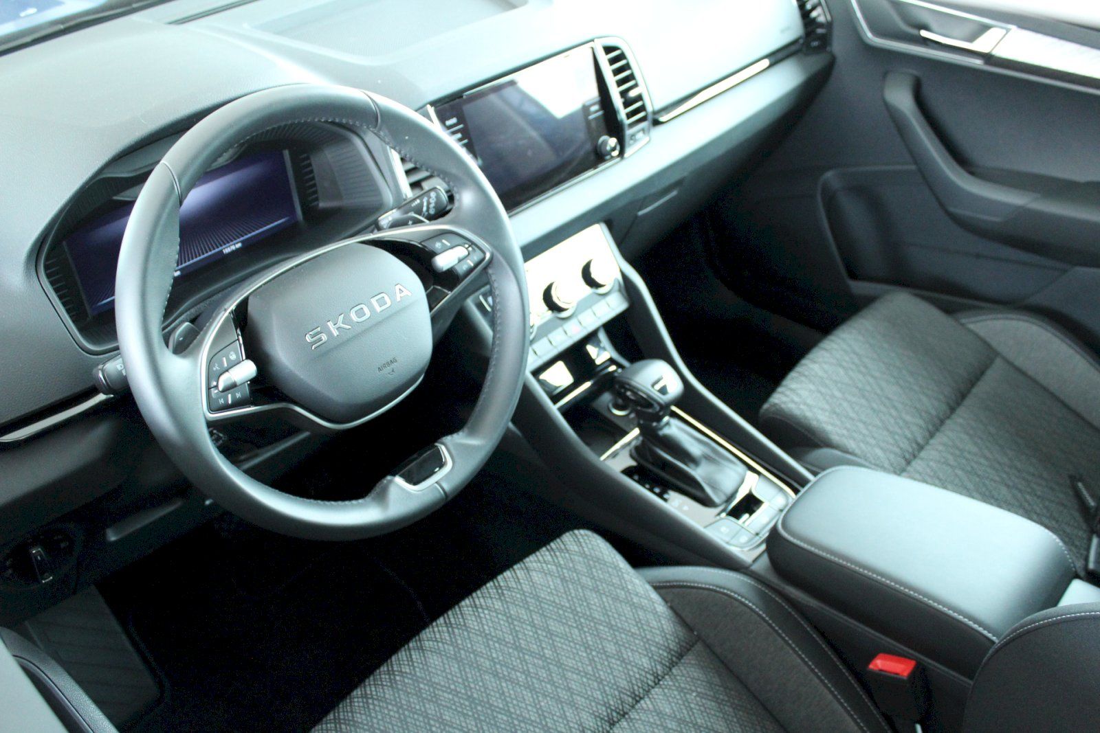 Škoda Karoq, KAROQ SEL TS 110/1.5 A7F - fotka 6