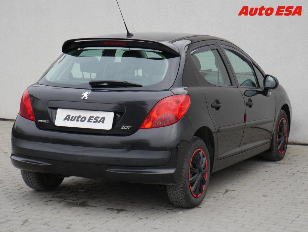 Peugeot 207, 1.4i - fotka 4