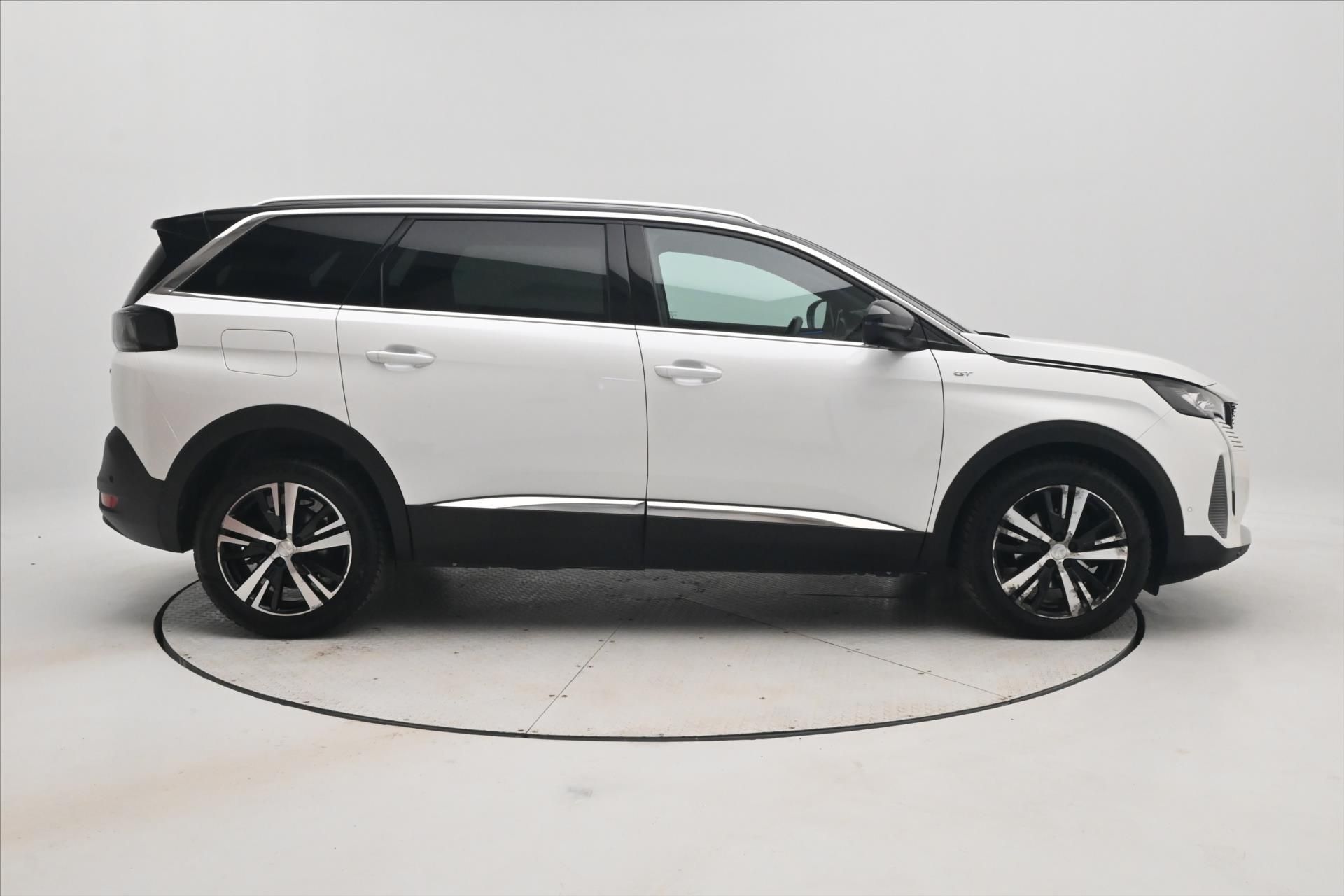 Peugeot 5008, 1,6 133 KW  GT-Line AT 8 Záruk - fotka 4
