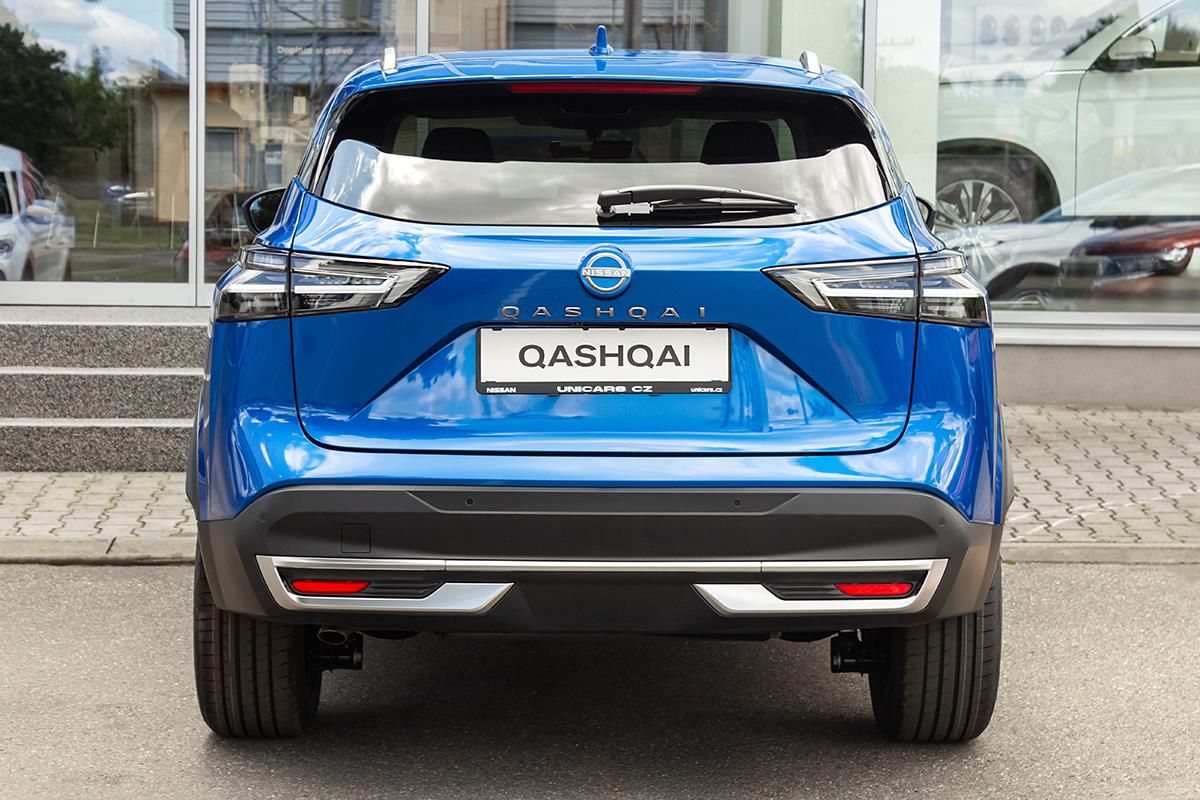 Nissan Qashqai, 1,3 DIG-T  X-TRONIC N-CONNECTA - fotka 6