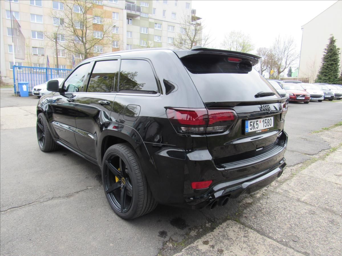 Jeep Grand Cherokee, 6,2 V8 HEMI Trackhawk 527kW - fotka 6