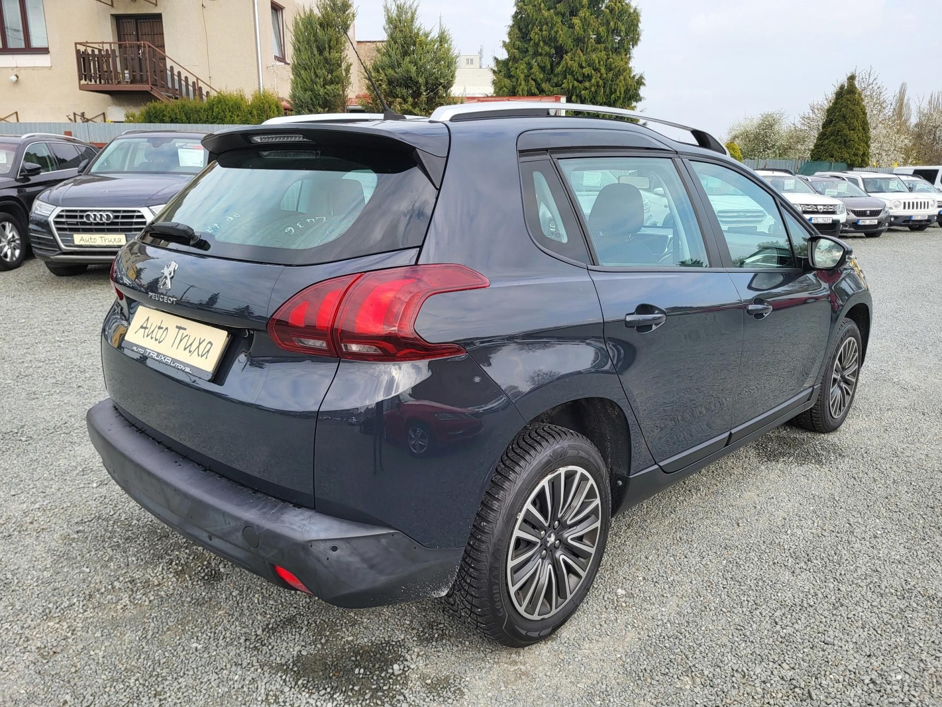 Peugeot 2008, ACTIVE 1.2 PureTech 110k S&S - fotka 4