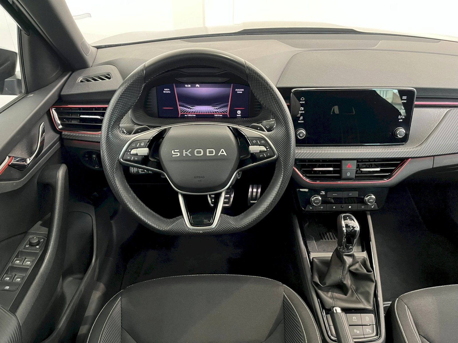 Škoda Kamiq, 1.0 TSI 85 kW A7F Monte Carlo - fotka 5