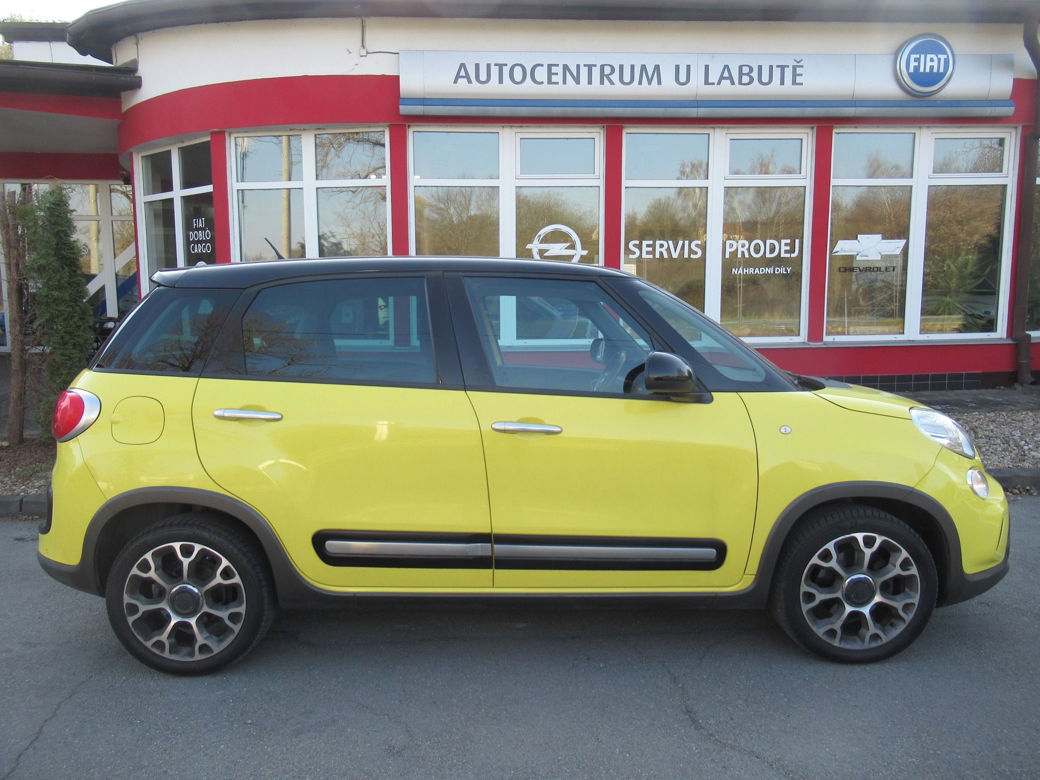 Fiat 500L, 1,6 JTD 105 k, Cross, - fotka 2