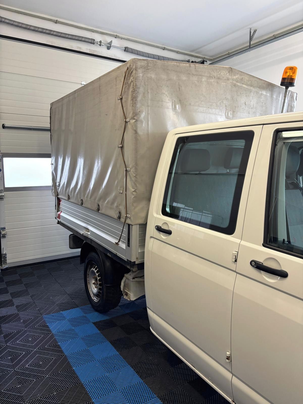 Volkswagen Transporter, Doka  6 místý  1.9 TDI - fotka 5