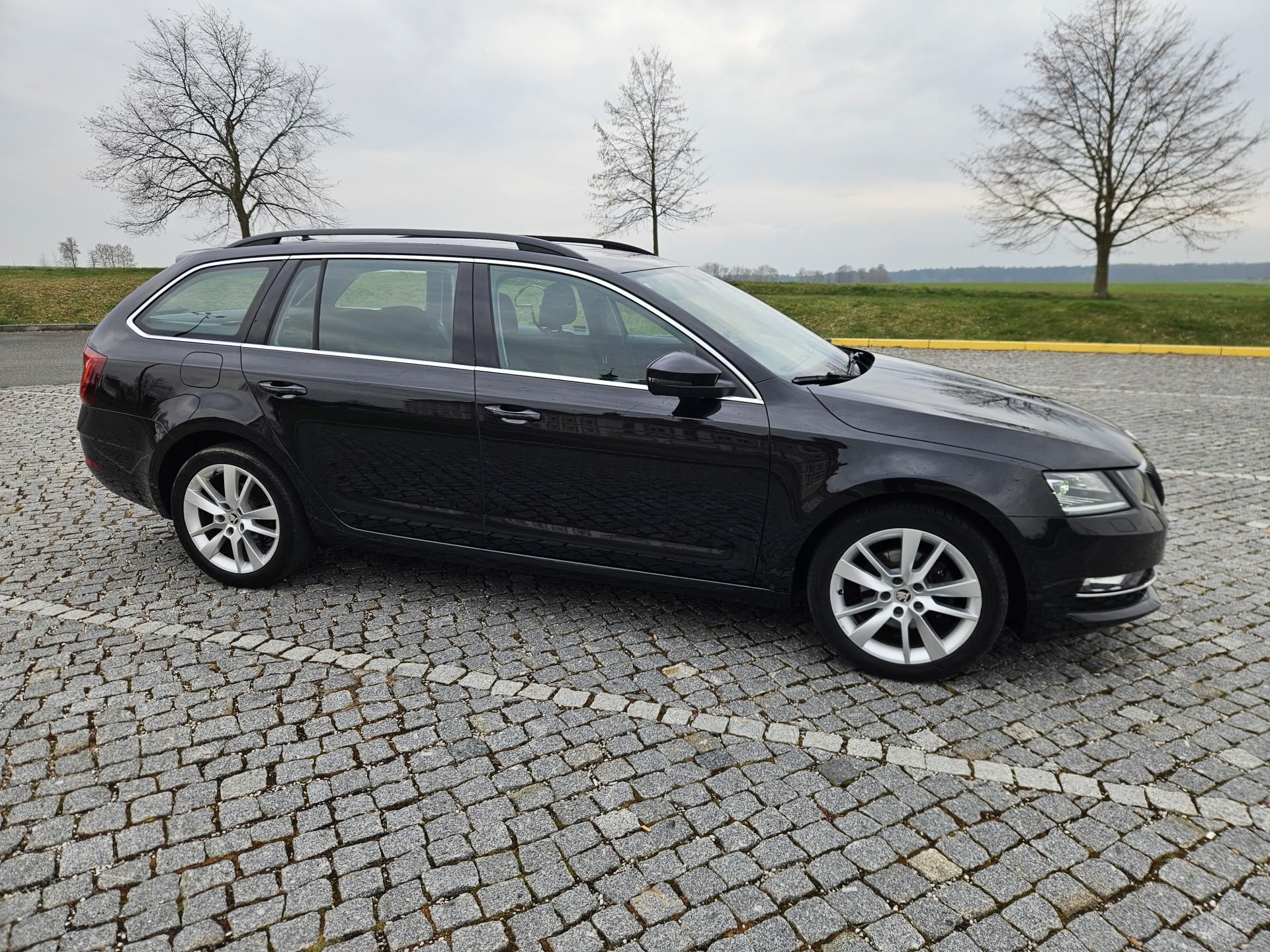 Škoda Octavia, 2L 110KW 4X4, DPH, SPLÁTKY - fotka 5