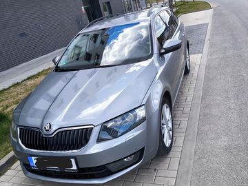 1.6 TDI STYLE+DYNAMIC; CAMERA