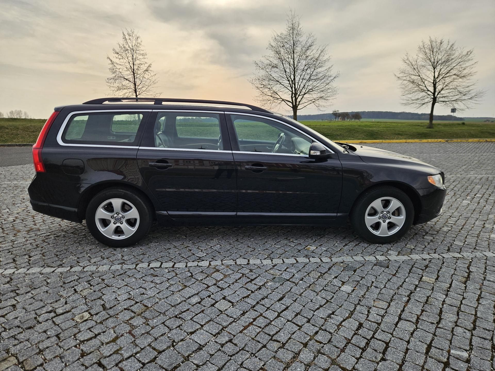 Volvo V70, 2.4 D5 151kw, MOŽNÉ SPLÁTKY - fotka 6