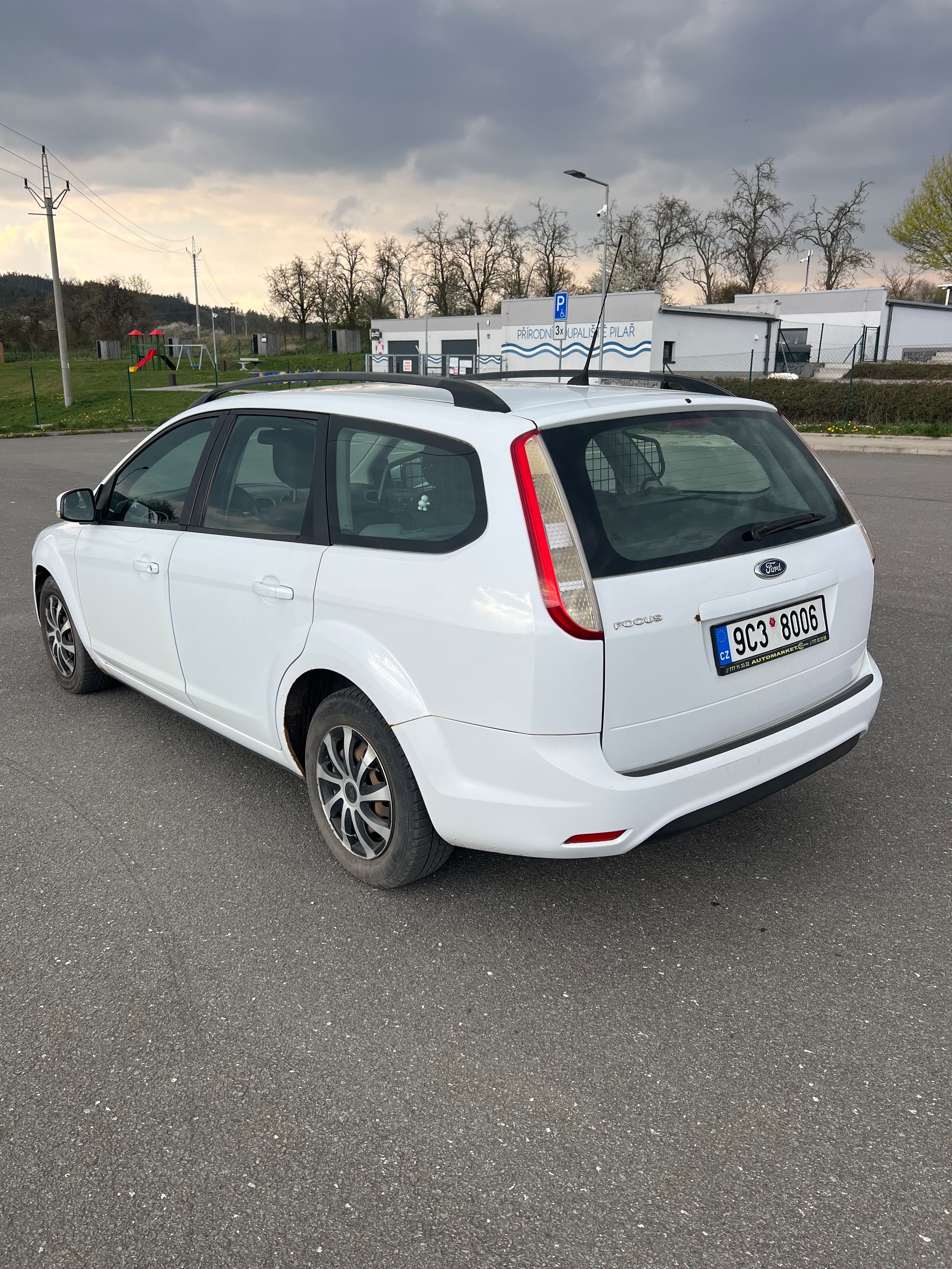 Ford Focus, 1,6i 74kw - fotka 3