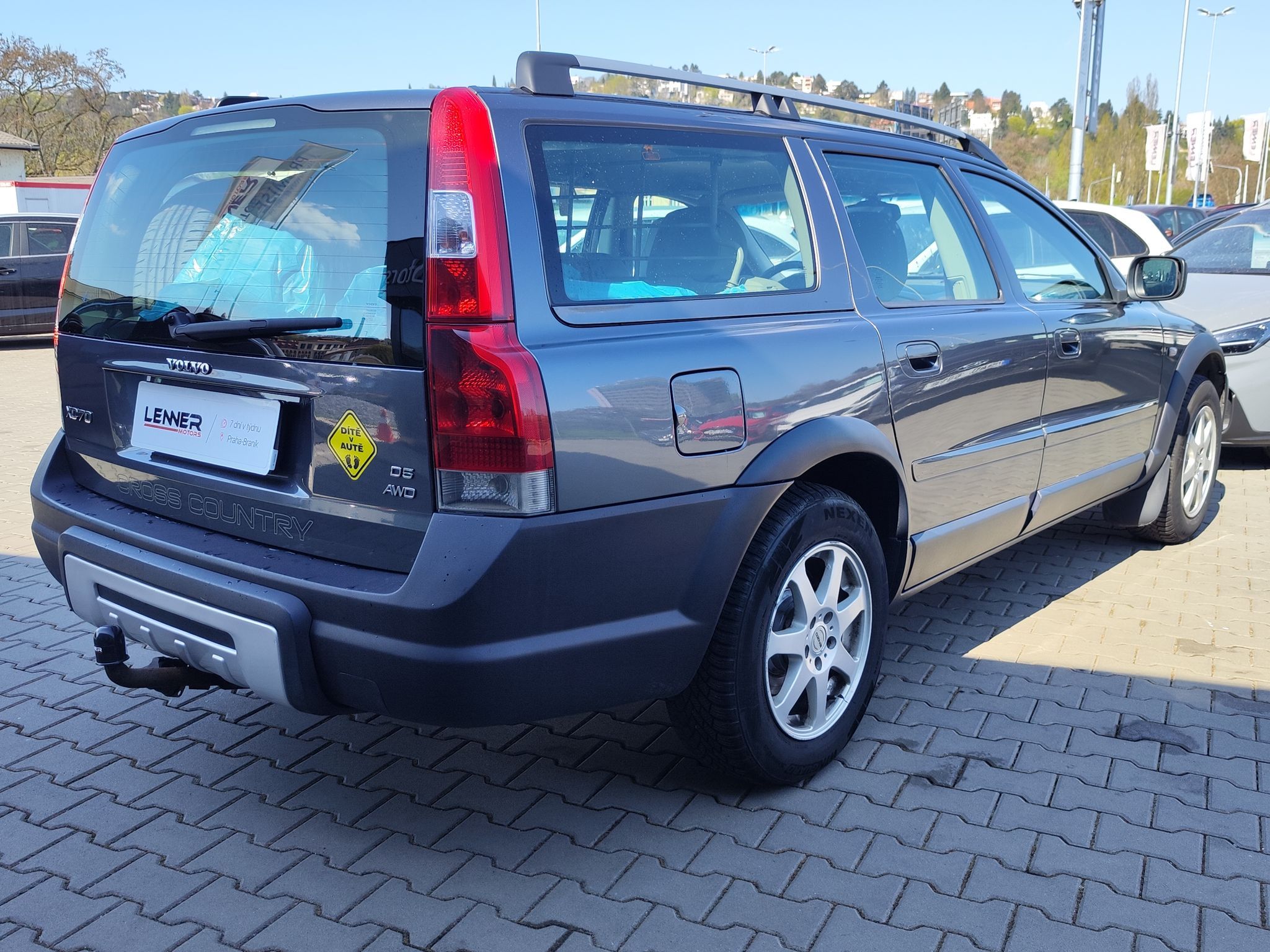 Volvo XC70, D5 2.4/120kW - fotka 5