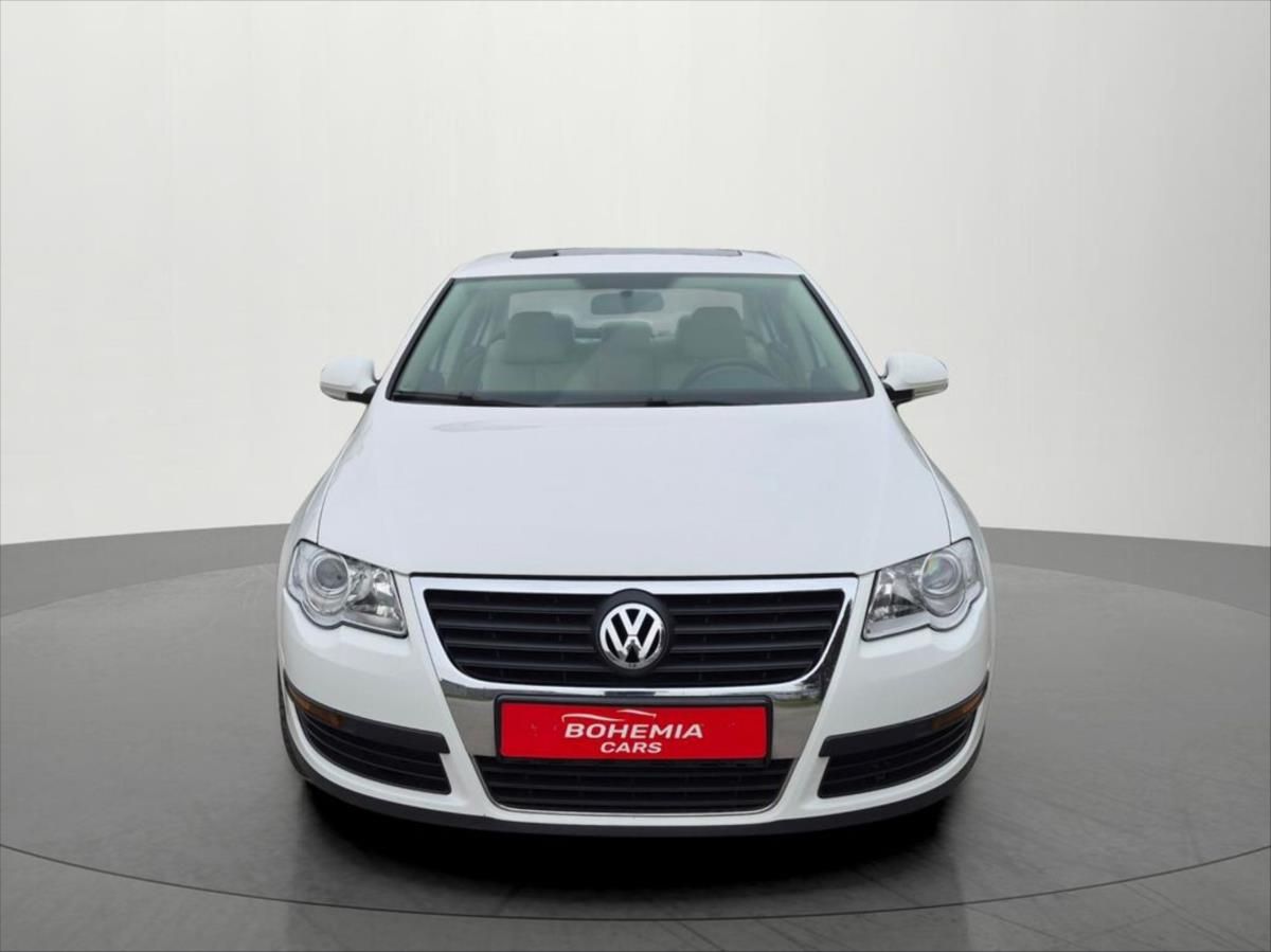 Volkswagen Passat, 2,0 TSi 147 Kw DSG klima kůže - fotka 2