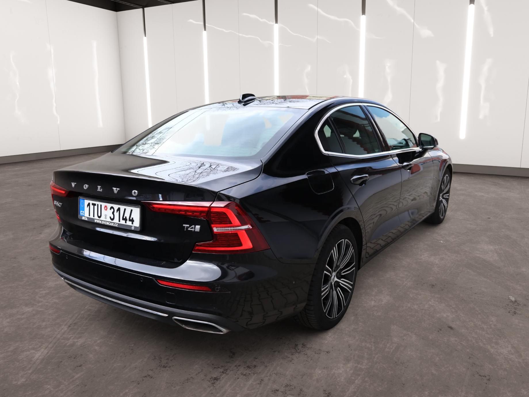 Volvo S60, T4 FWD Inscription - fotka 4
