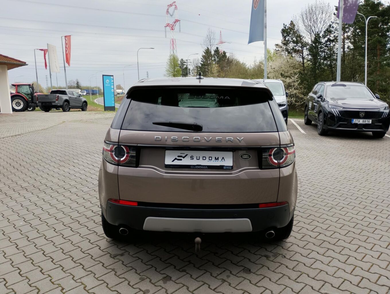 Land Rover Discovery Sport, 2.0 TD4 HSE AWD AUT - fotka 6