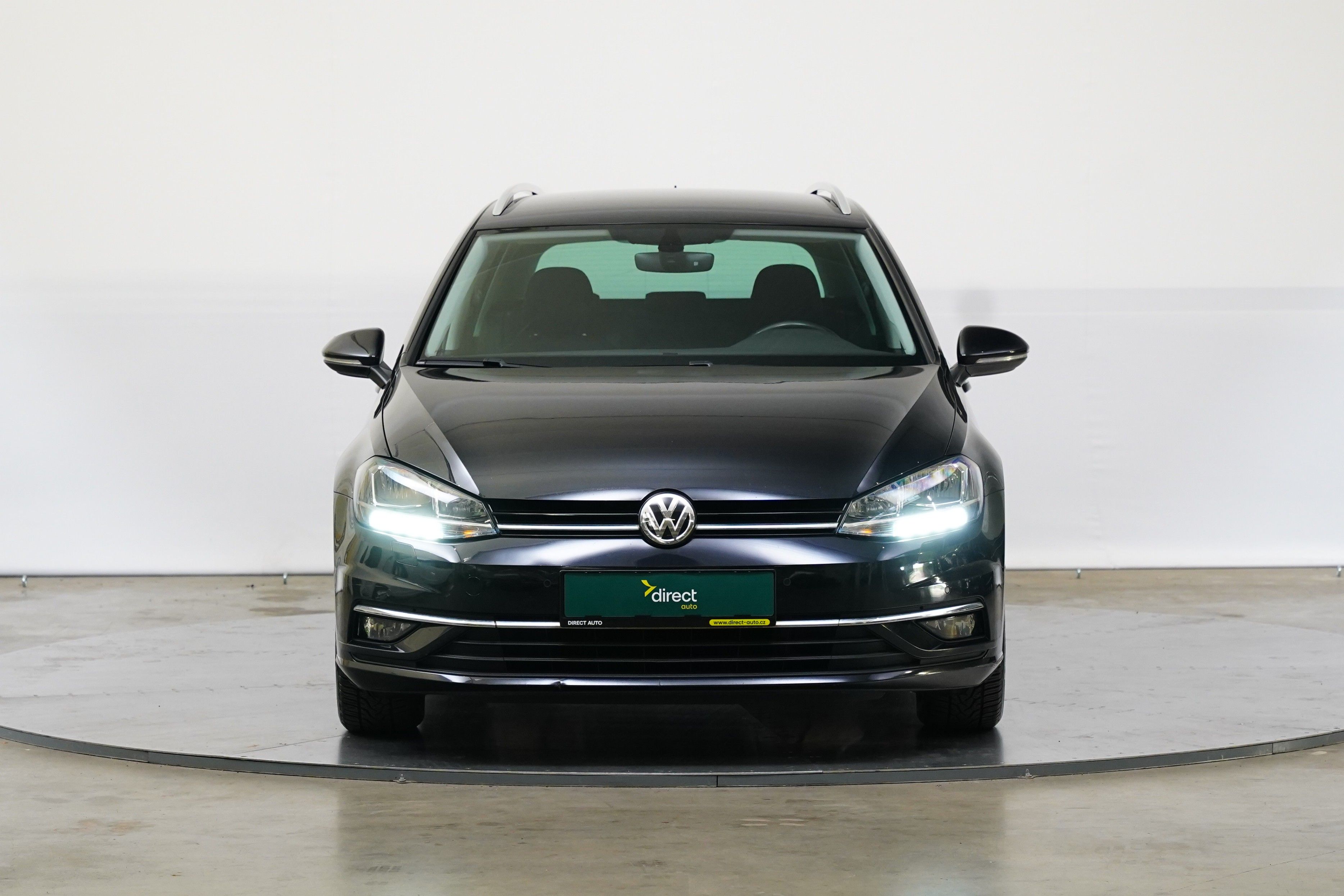 Volkswagen Golf, 1.6 TDI 85 kW Sound - fotka 4