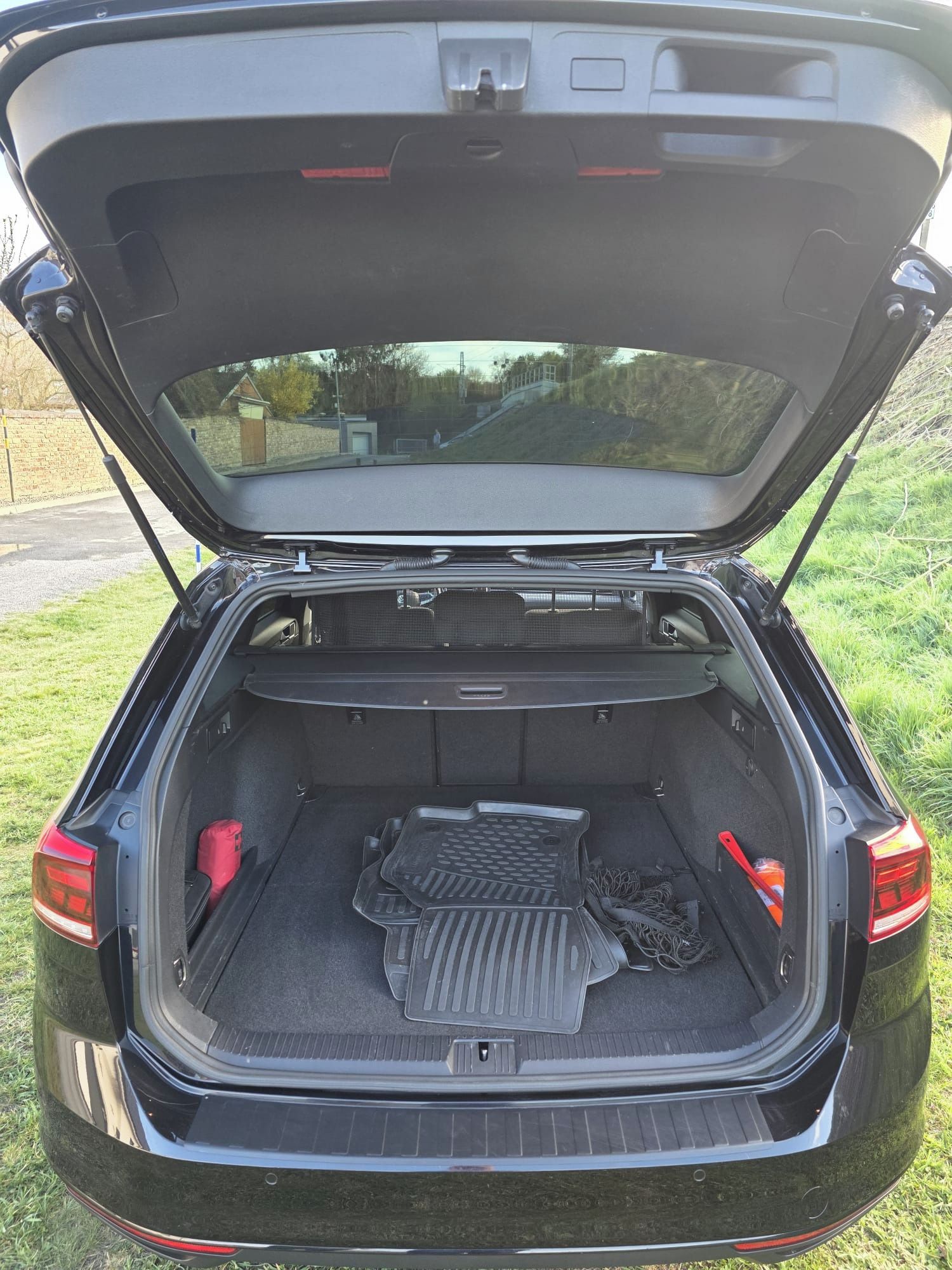 Volkswagen Passat, B8 2.0Tdi 140kw (FL) - fotka 6