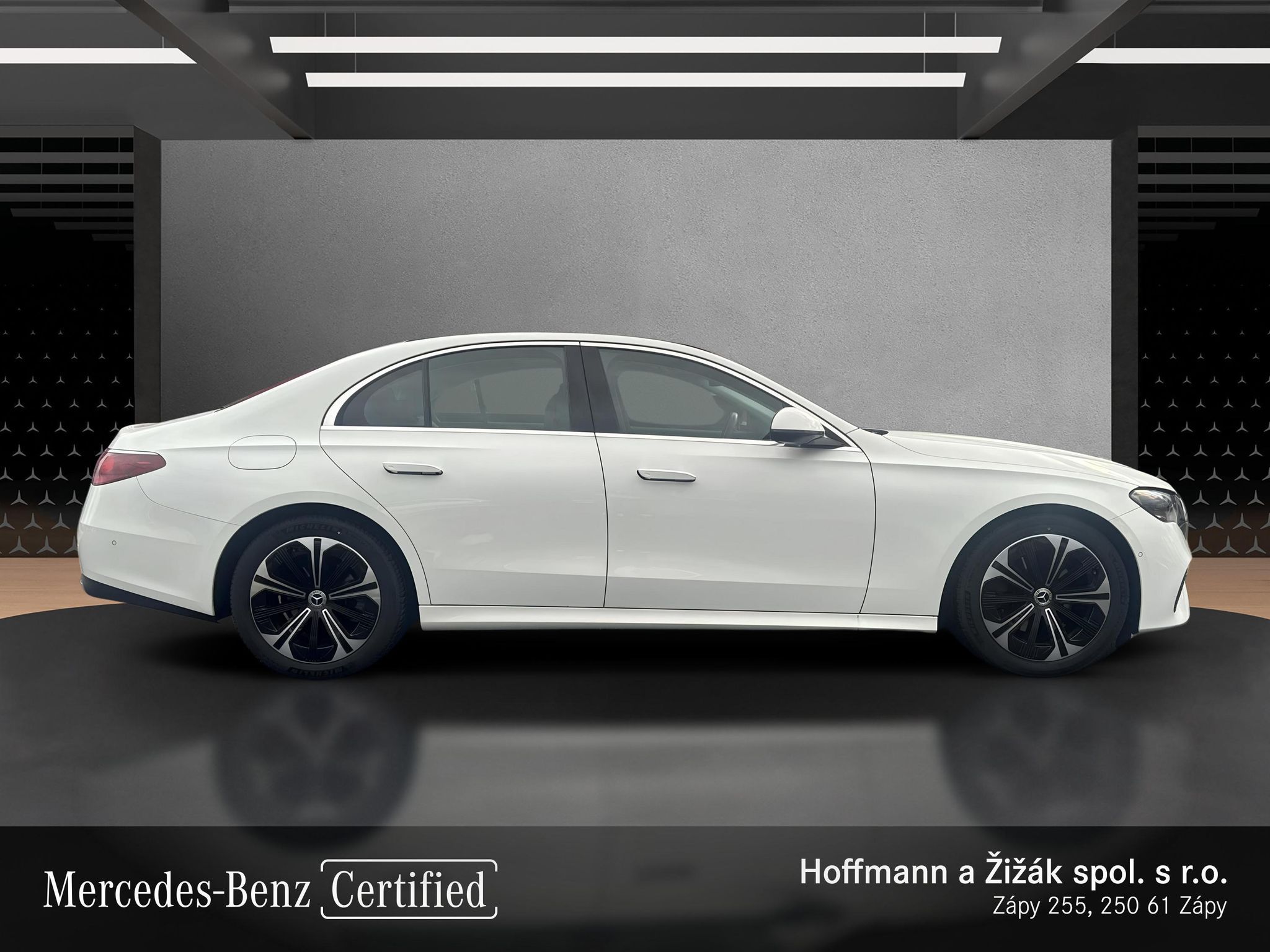 Mercedes-Benz Třídy E, E220d - fotka 6