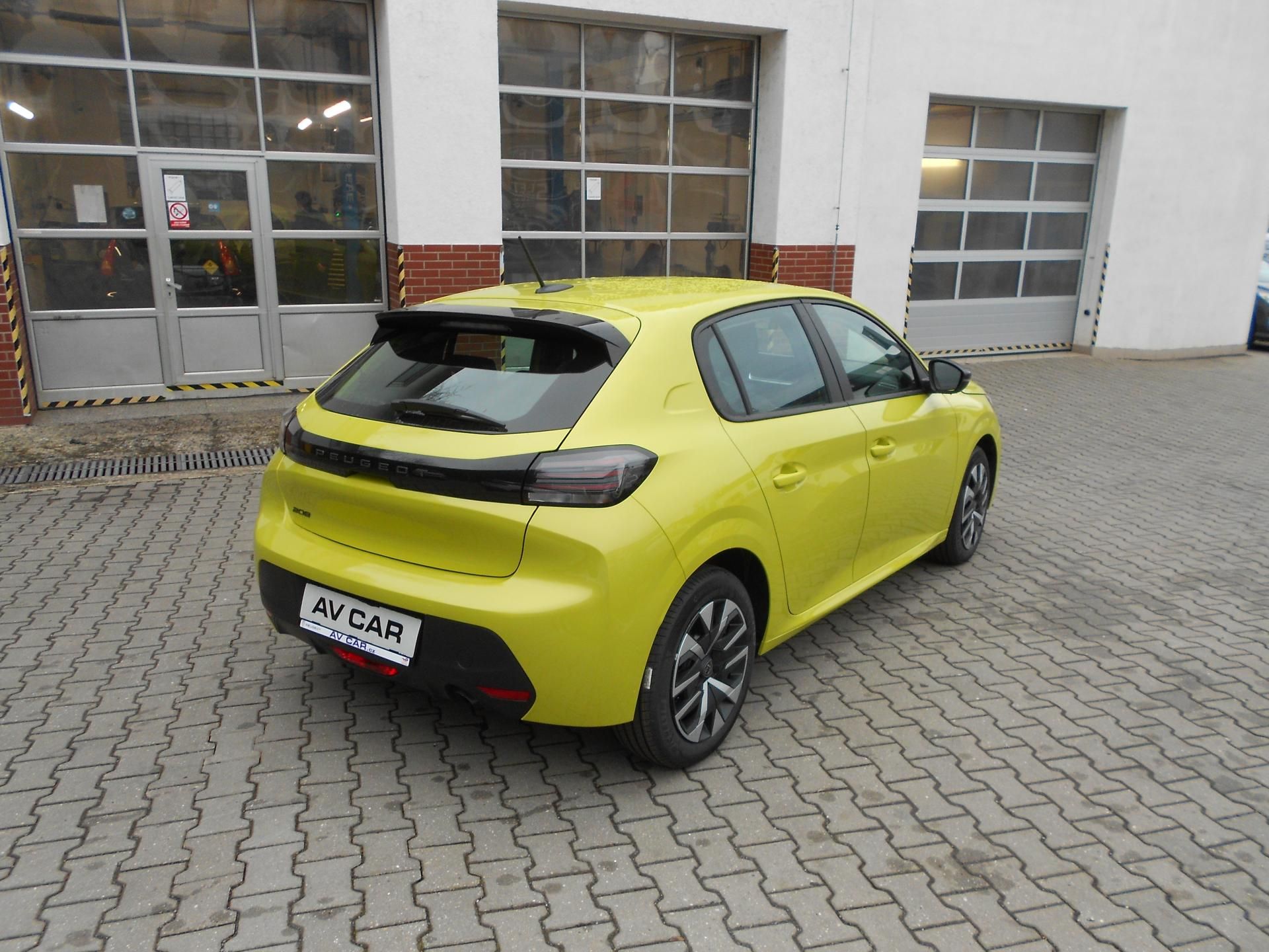 Peugeot 208, BUSINESS Hybrid 110 e-DCS6 - fotka 5