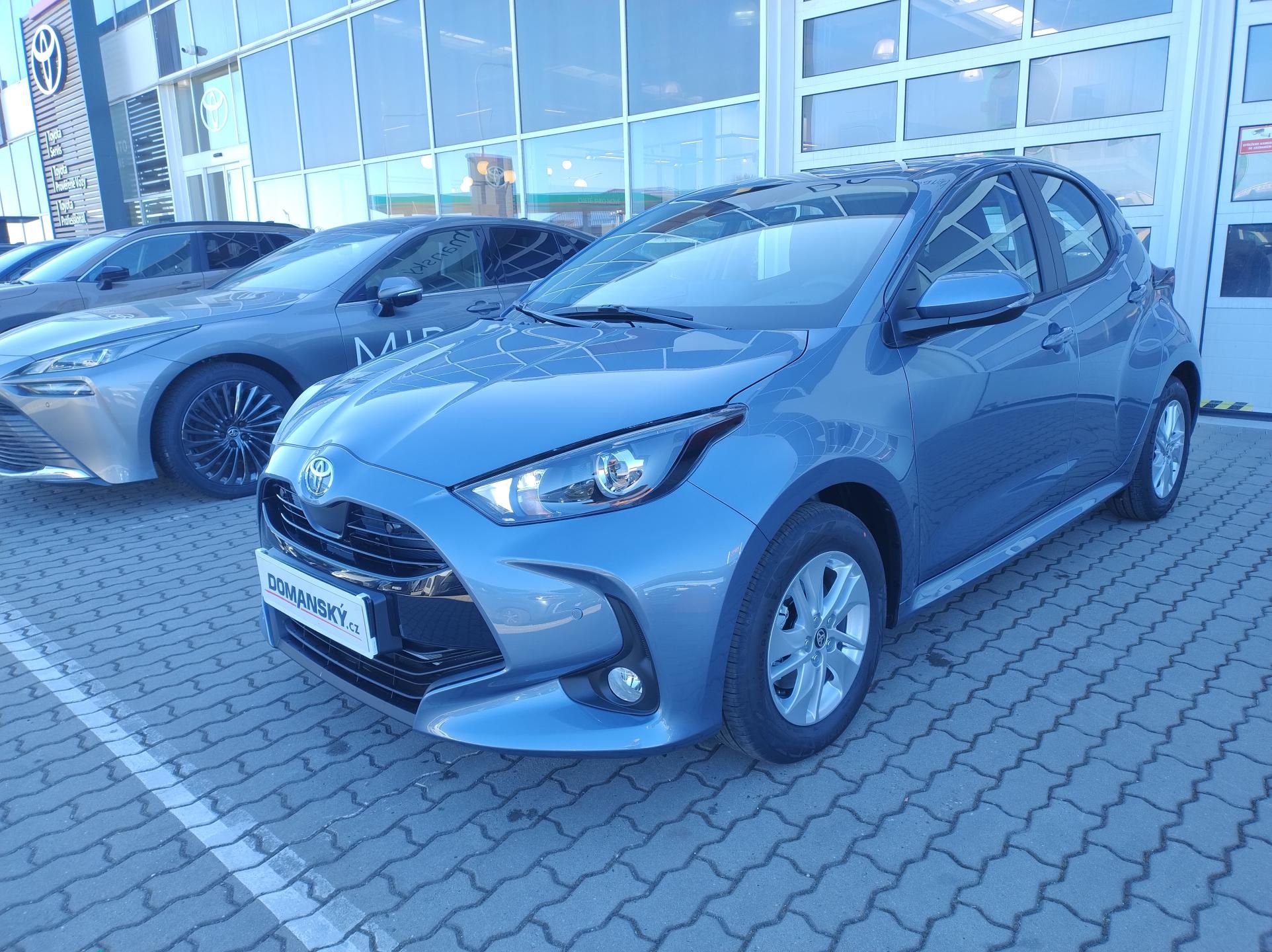 Toyota Yaris, 1.5 FHEV Comfort Business - fotka 2